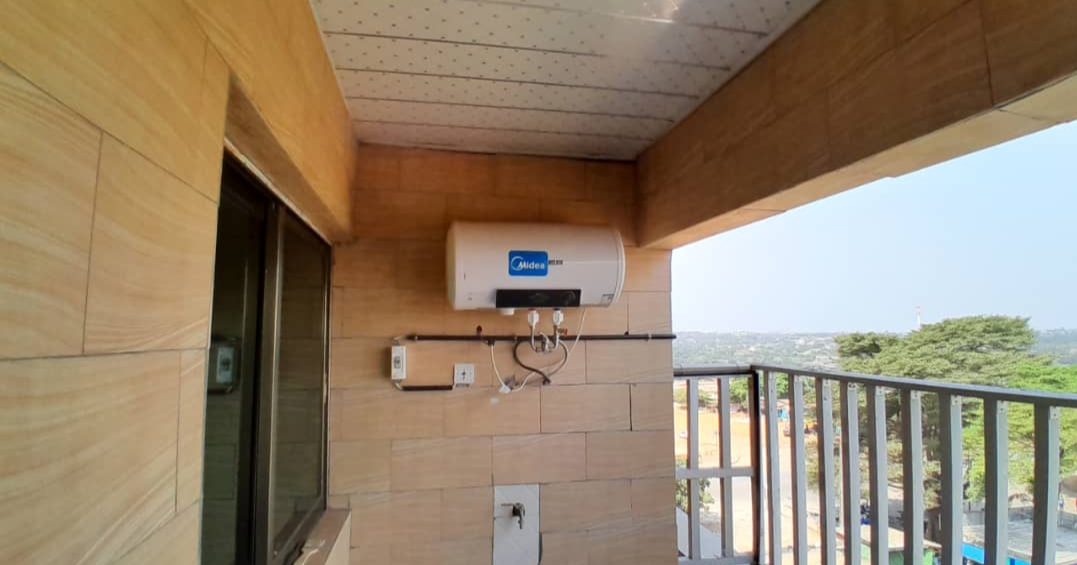 3 furnished rooms on the 4th floor