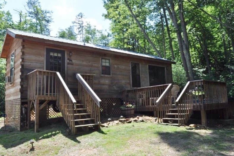The Little Moose Cabin (Secluded yet Convenient) — real-estate in 28805, Asheville
