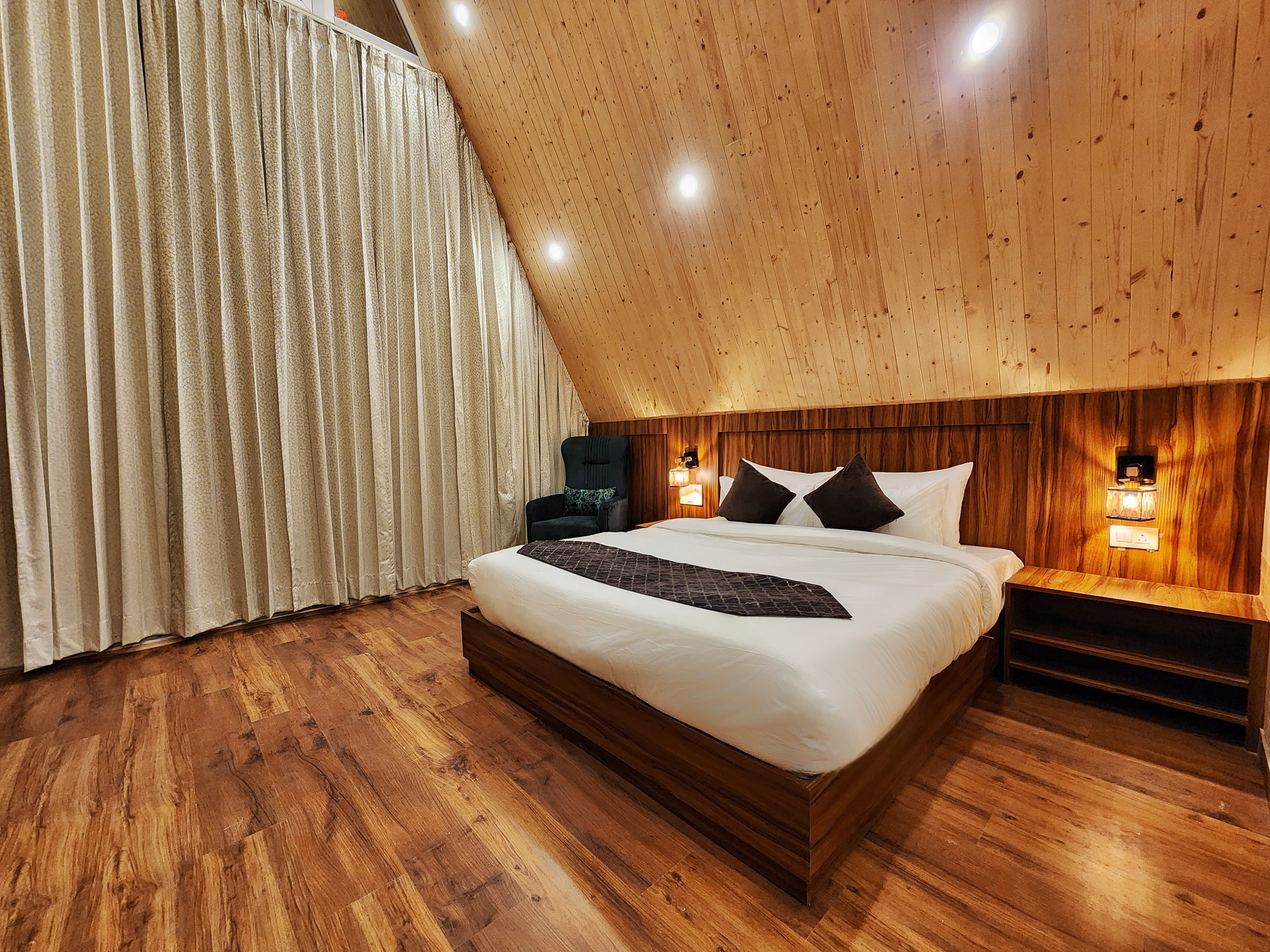 Kukoo's Nest-Wooden Duplex-Big Balcony-Garden