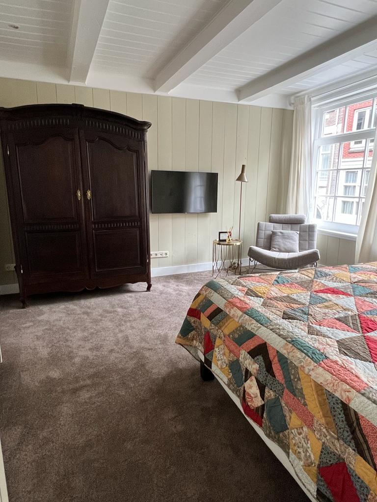 Dahli's Sleep Boutique - Streetview — Amsterdam stay