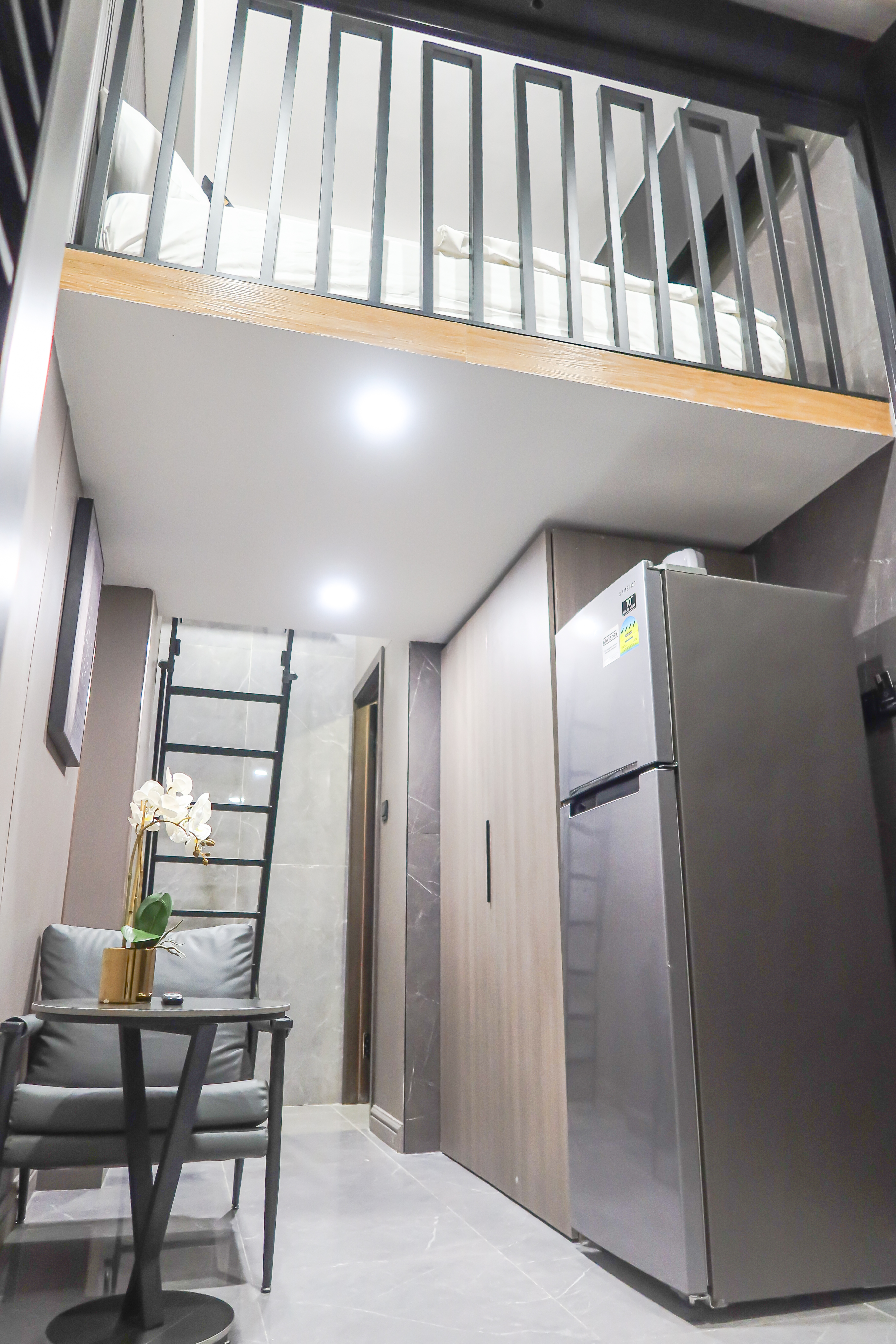 New City Compact Loft Studio-Somerset/Orch. Area