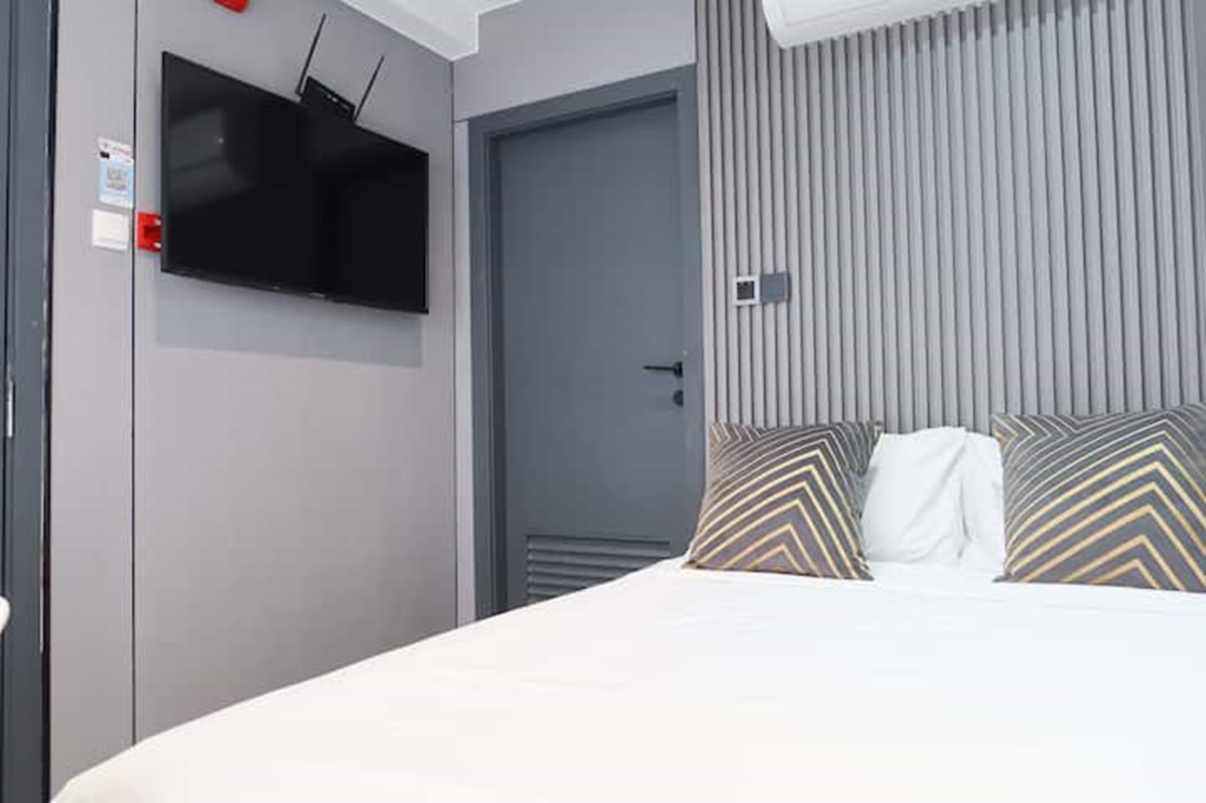 Easy Access Cozy Room /Wi-Fi @ City/Somerset Area
