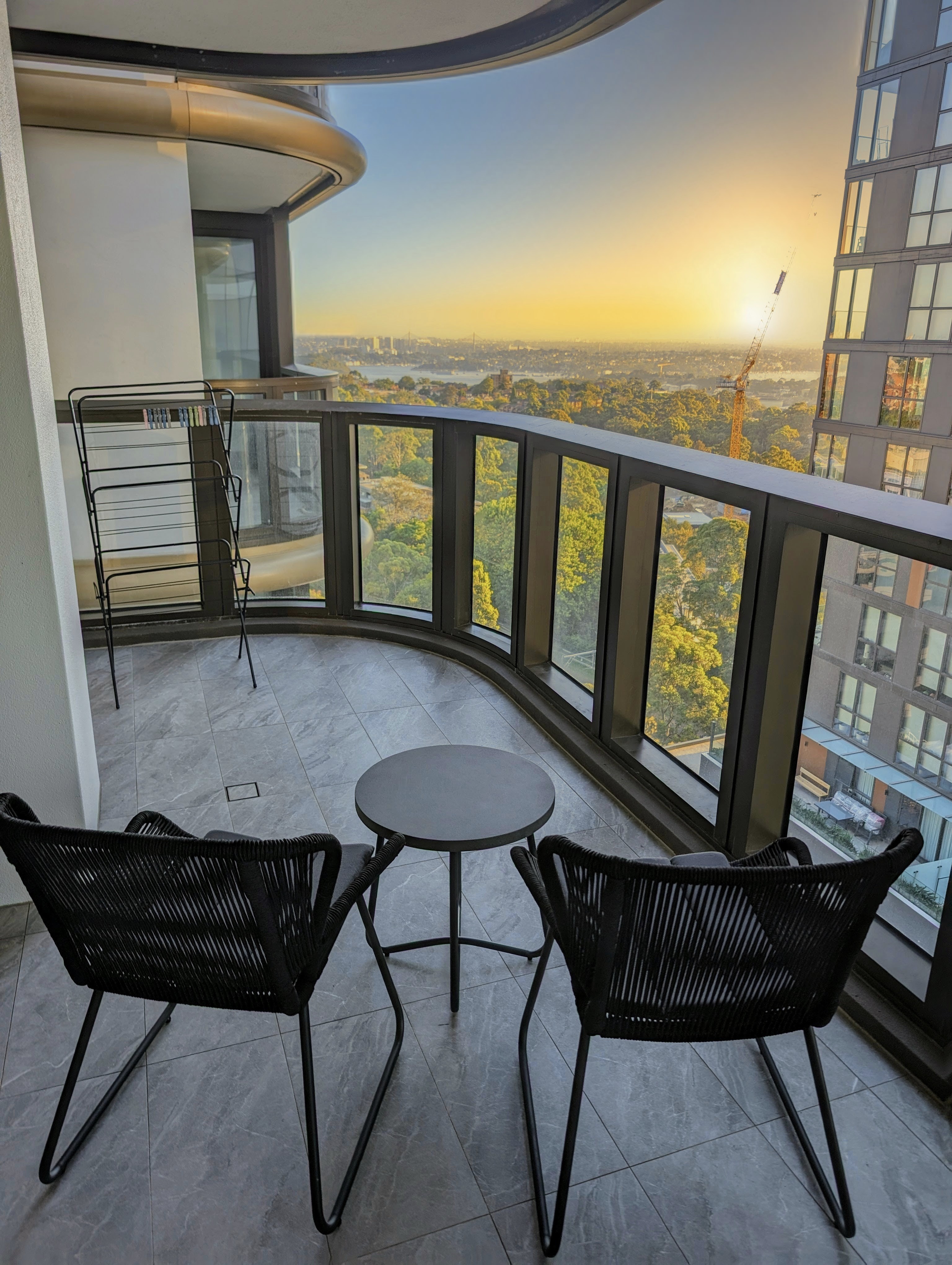 Stunning two bedroom apartment with harbour view