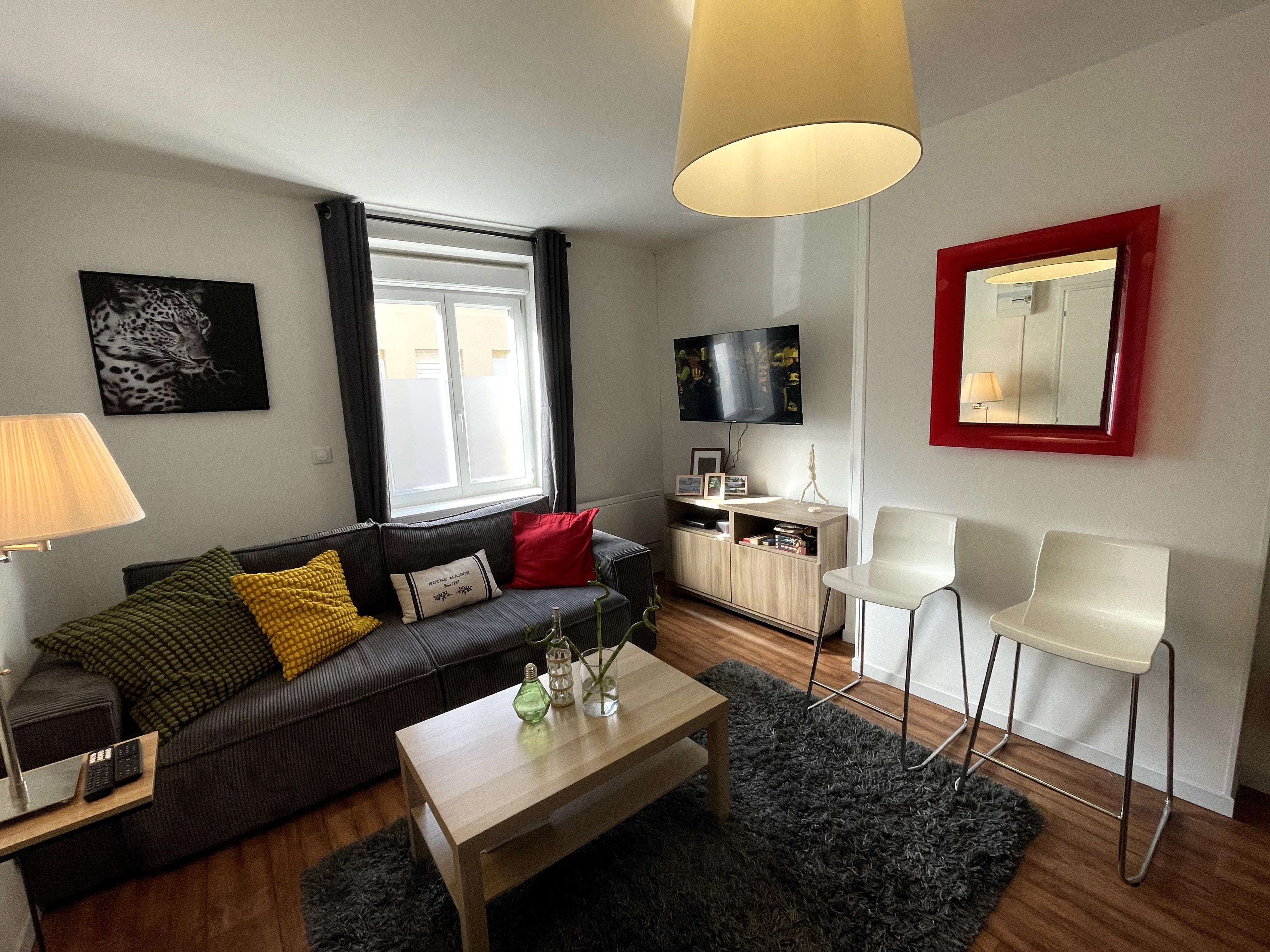 Nice 3 rooms apartment, central, near the beach.