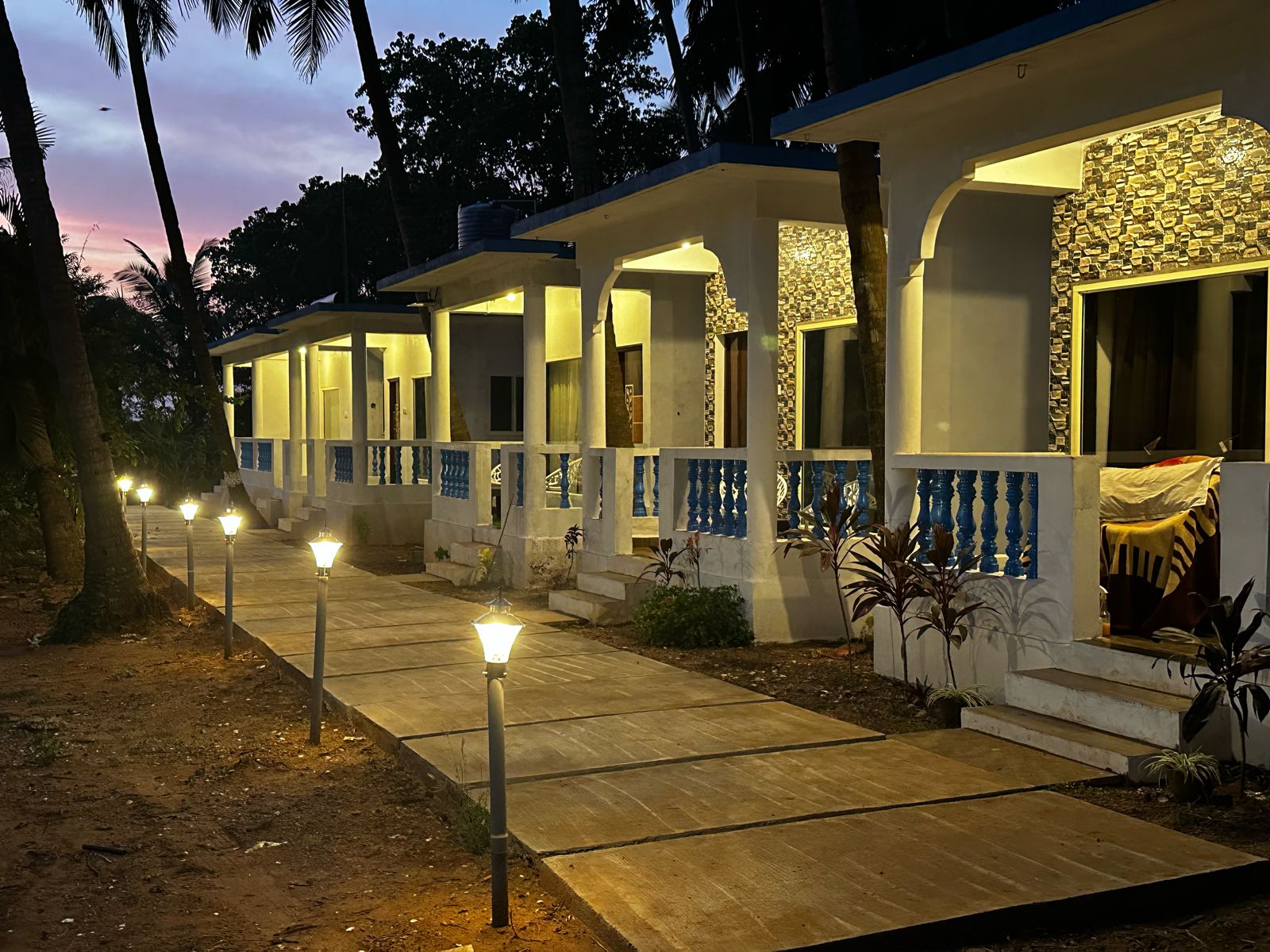 La Serene Deluxe A/C