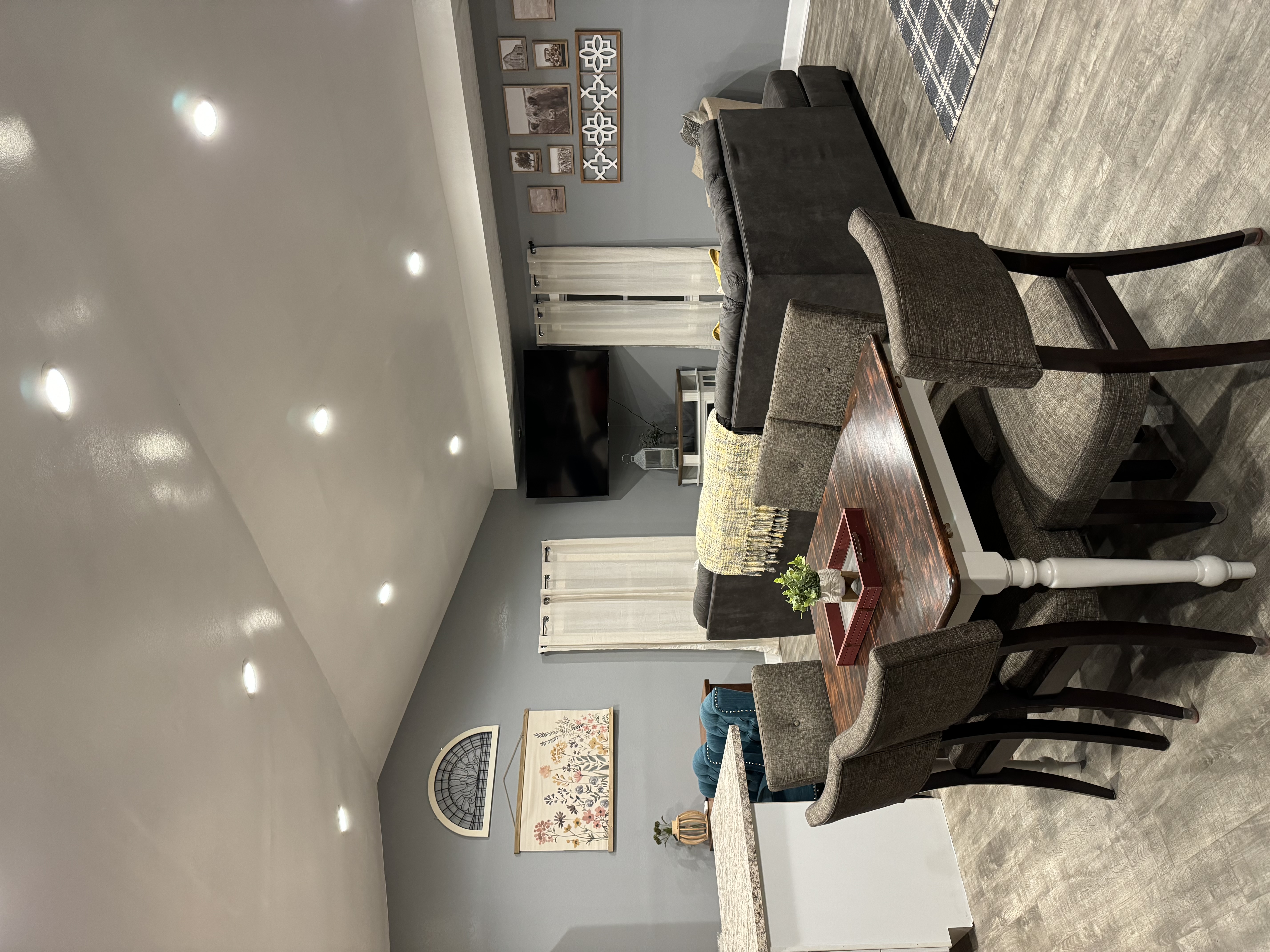 House on the Hill - Houses for Rent in IL, Illinois, United