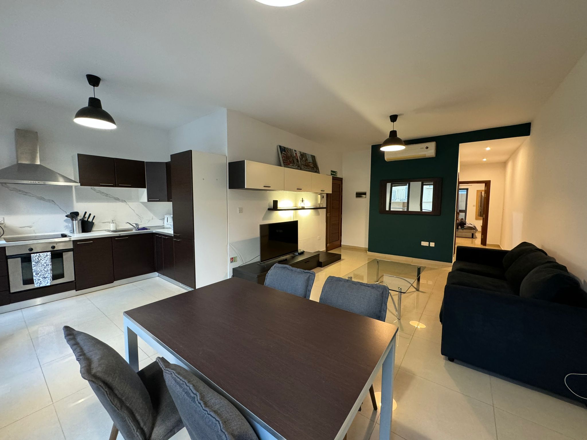 New 2 bedroom apartment
