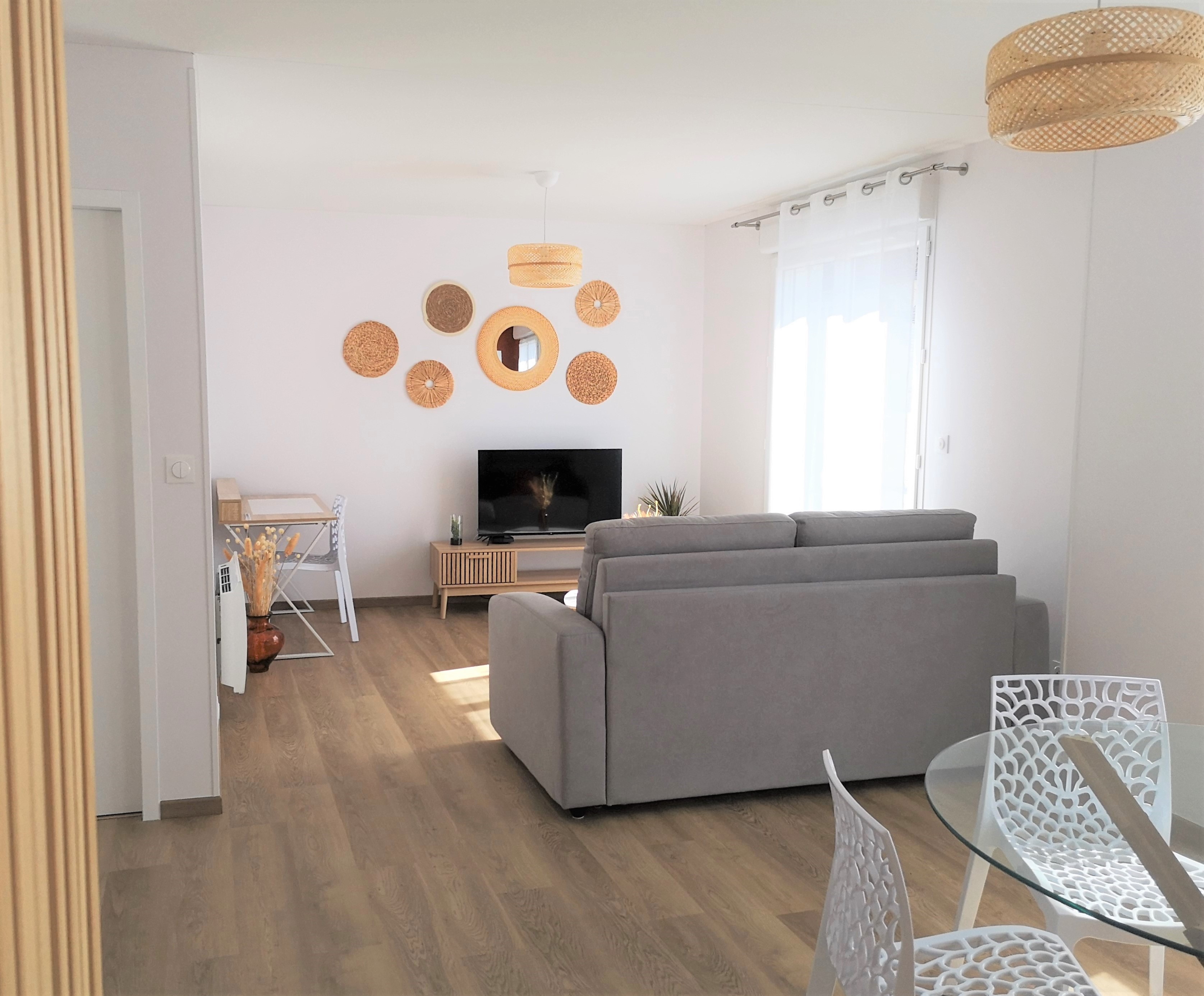 T2 near Marais with cathedral view and garage