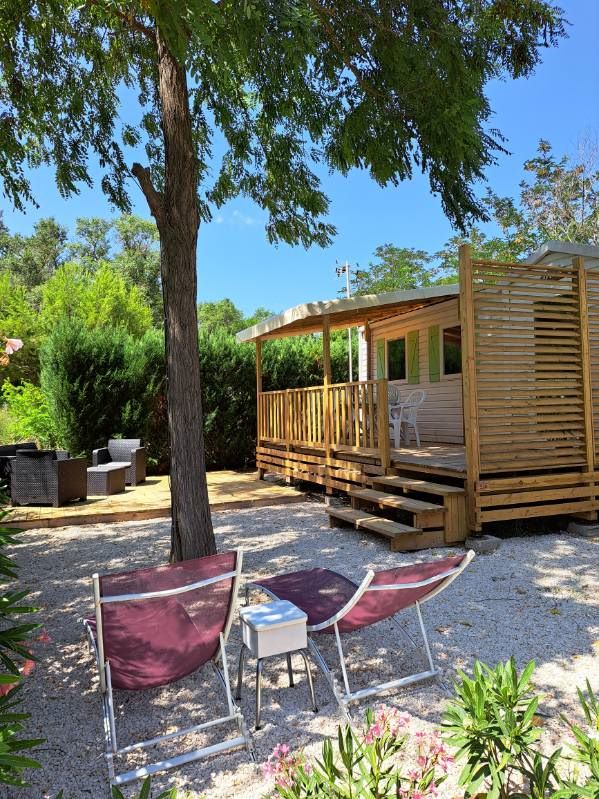 Beautiful mobile home with lake view