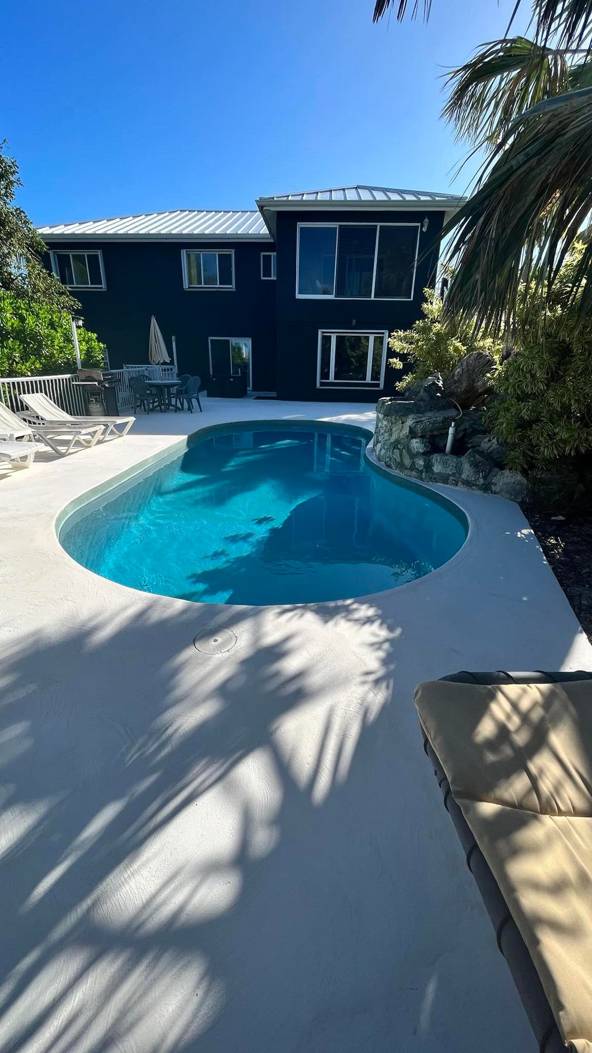 Casa Verde: Affordable, on the water, with pool!