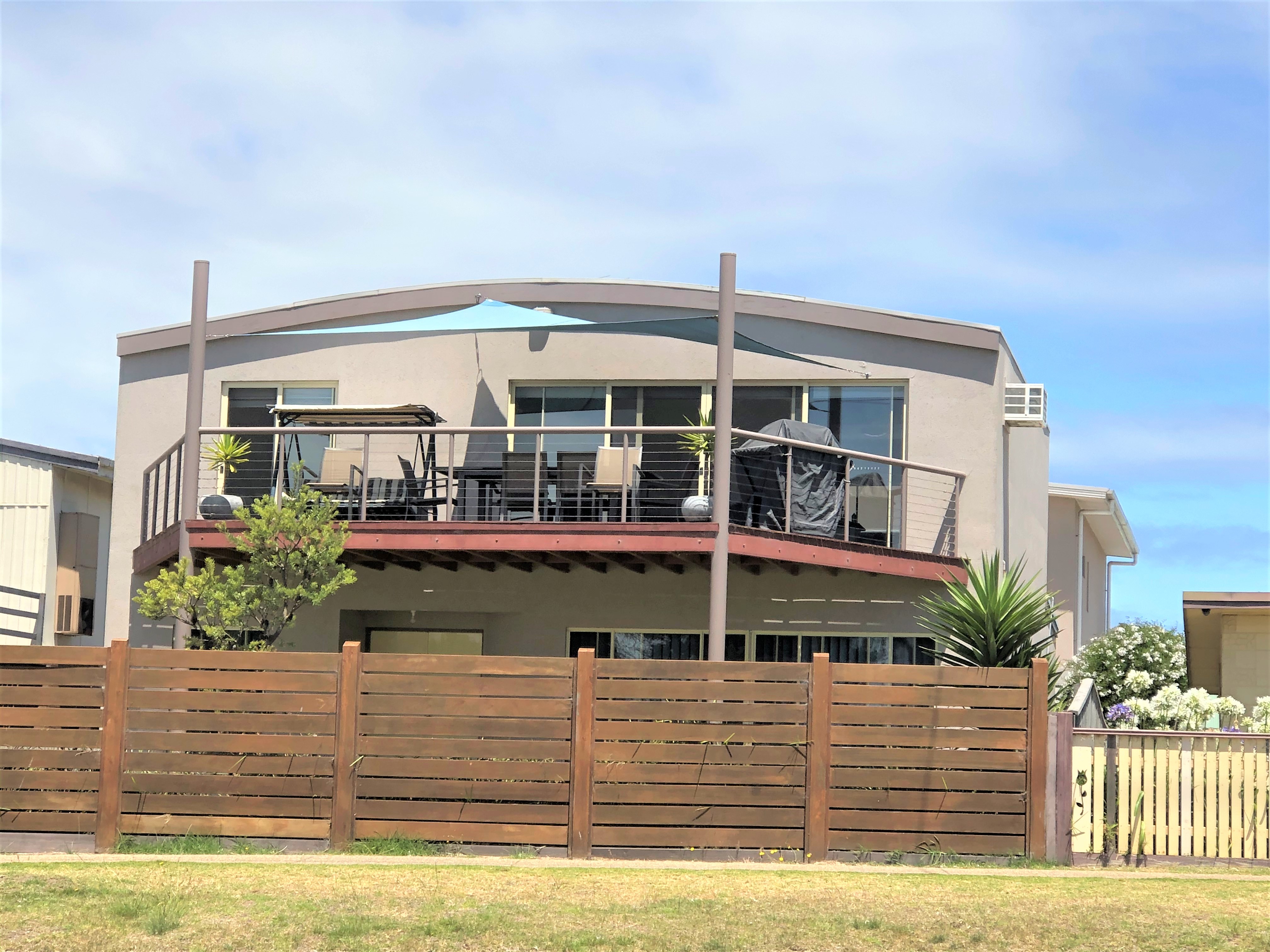 "Lido in Rye" a large, beachfront holiday home. in Point Nepean, Mornington Peninsula