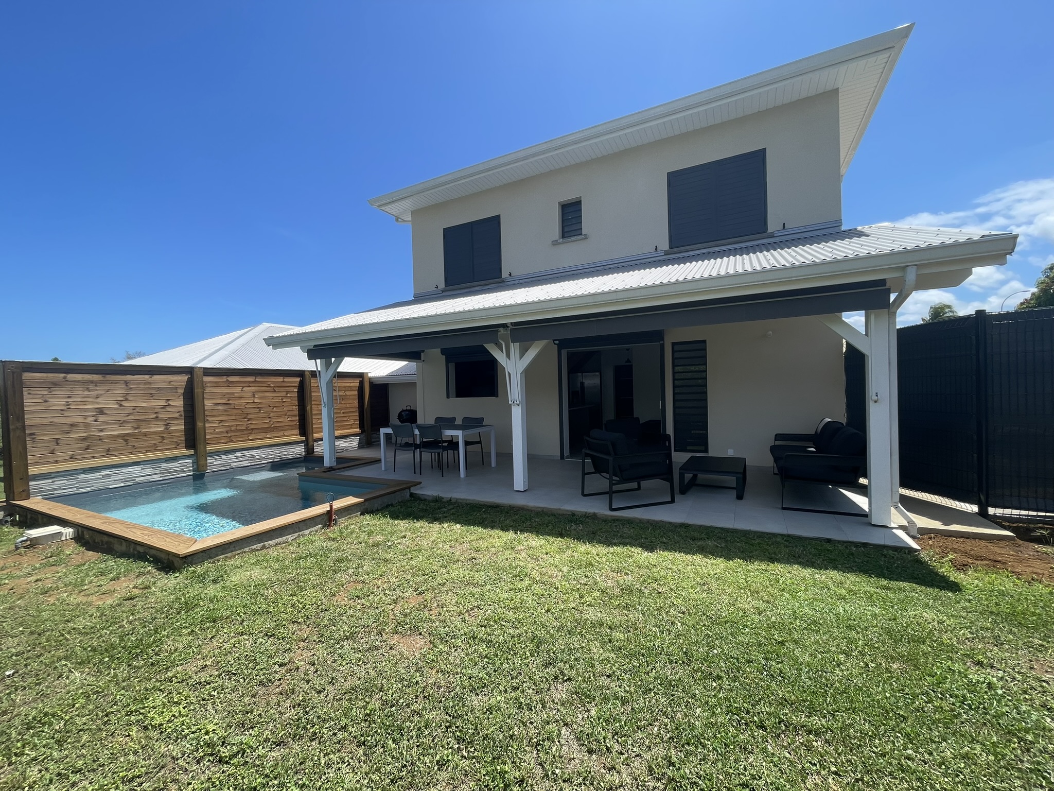 Villa Kanisi 2 (3 bedrooms) in the center of the island