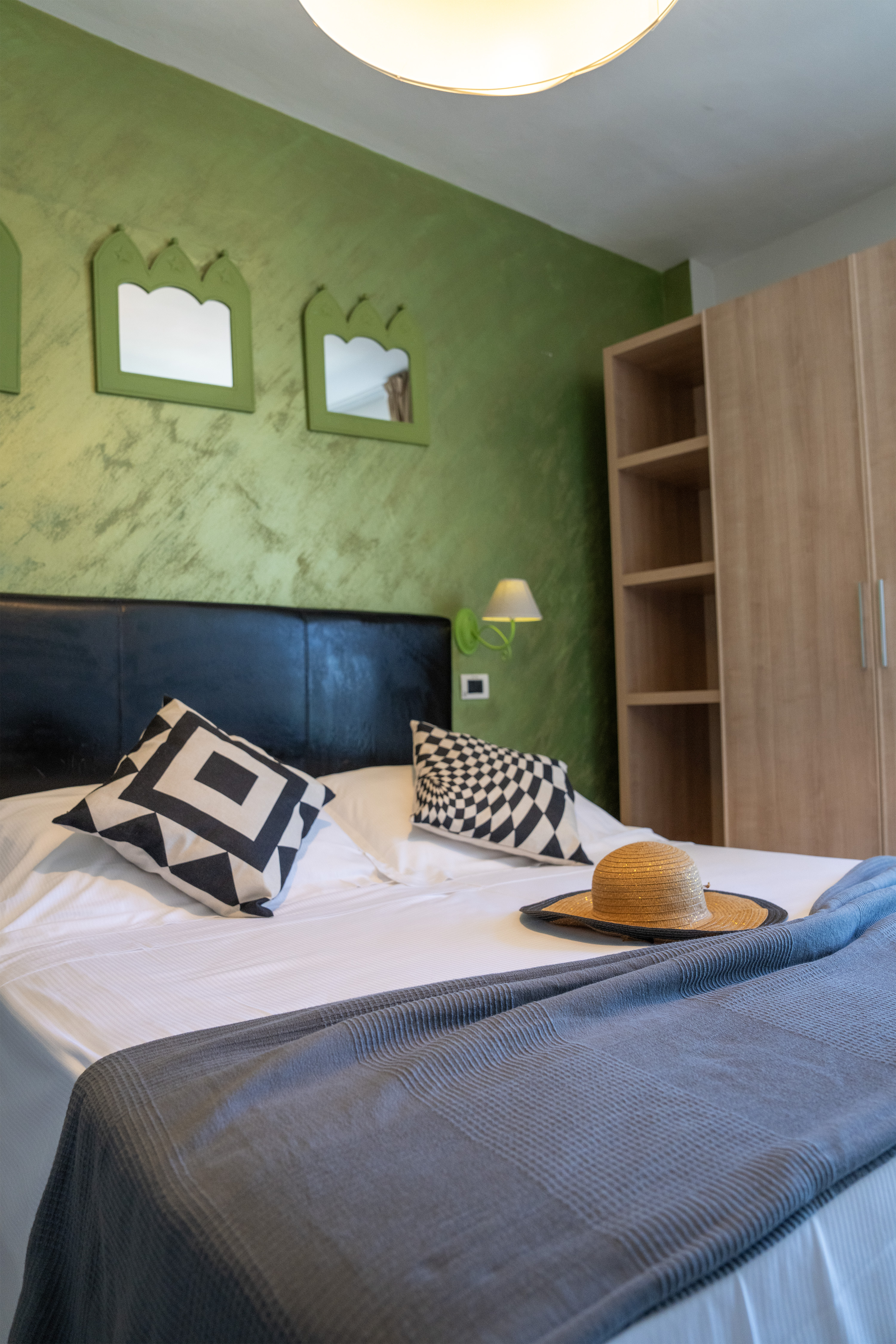 Double Room with Breakfast