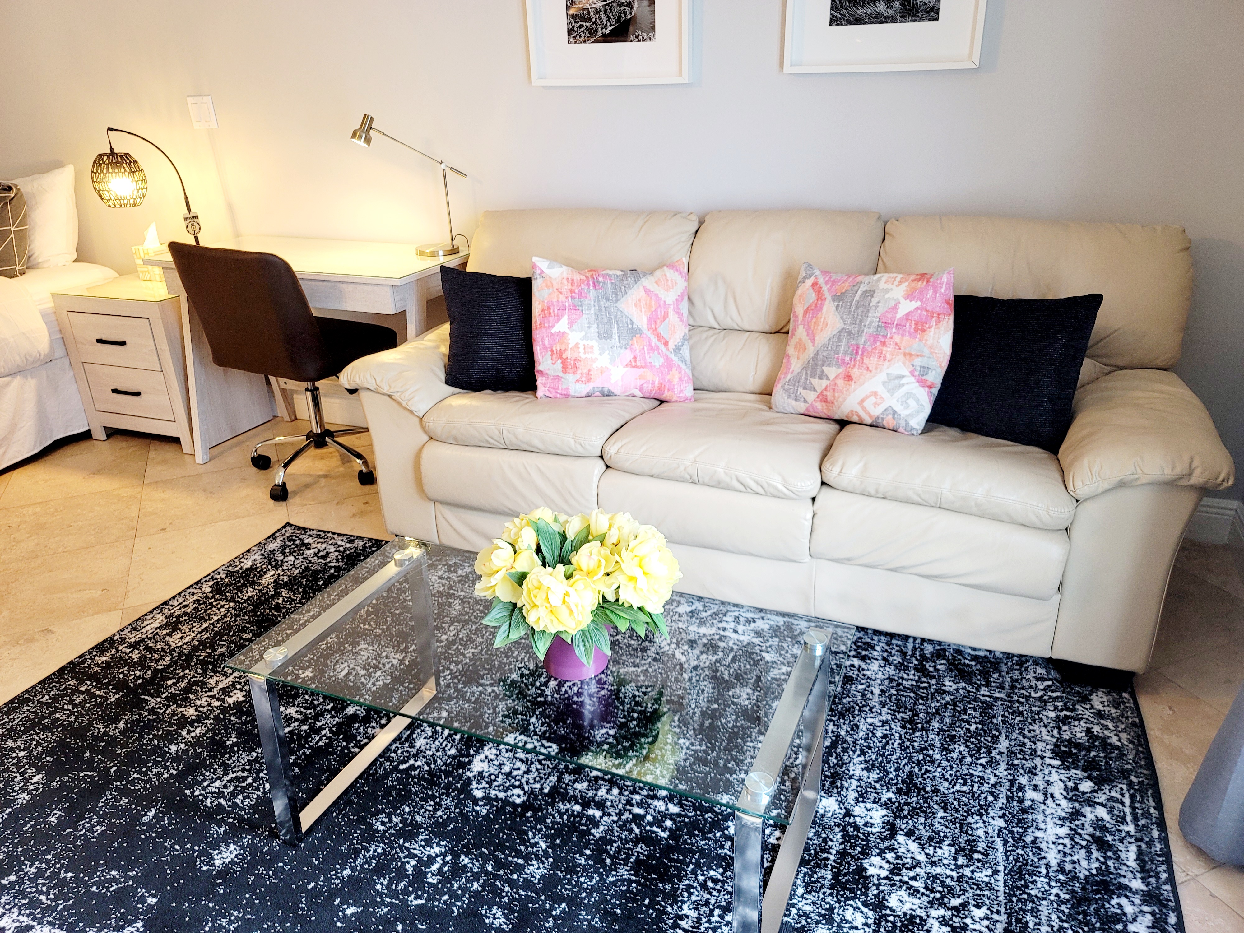 Modern Studio *Quiet *Washer&Dryer *Fast Wi-Fi in Oakland Park, Broward County