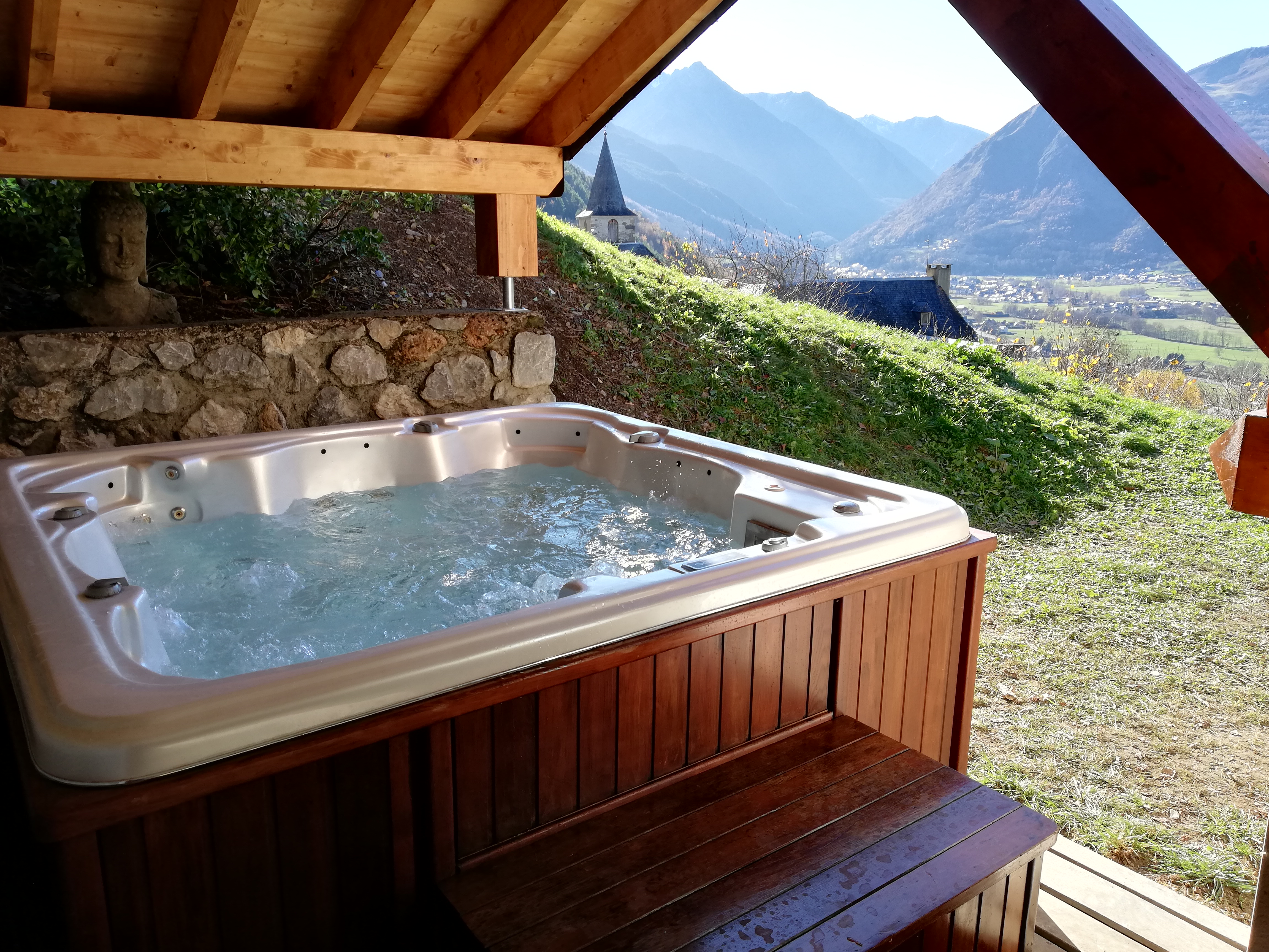 Chalet with SPA and SAUNA near ST-LARY SOULAN