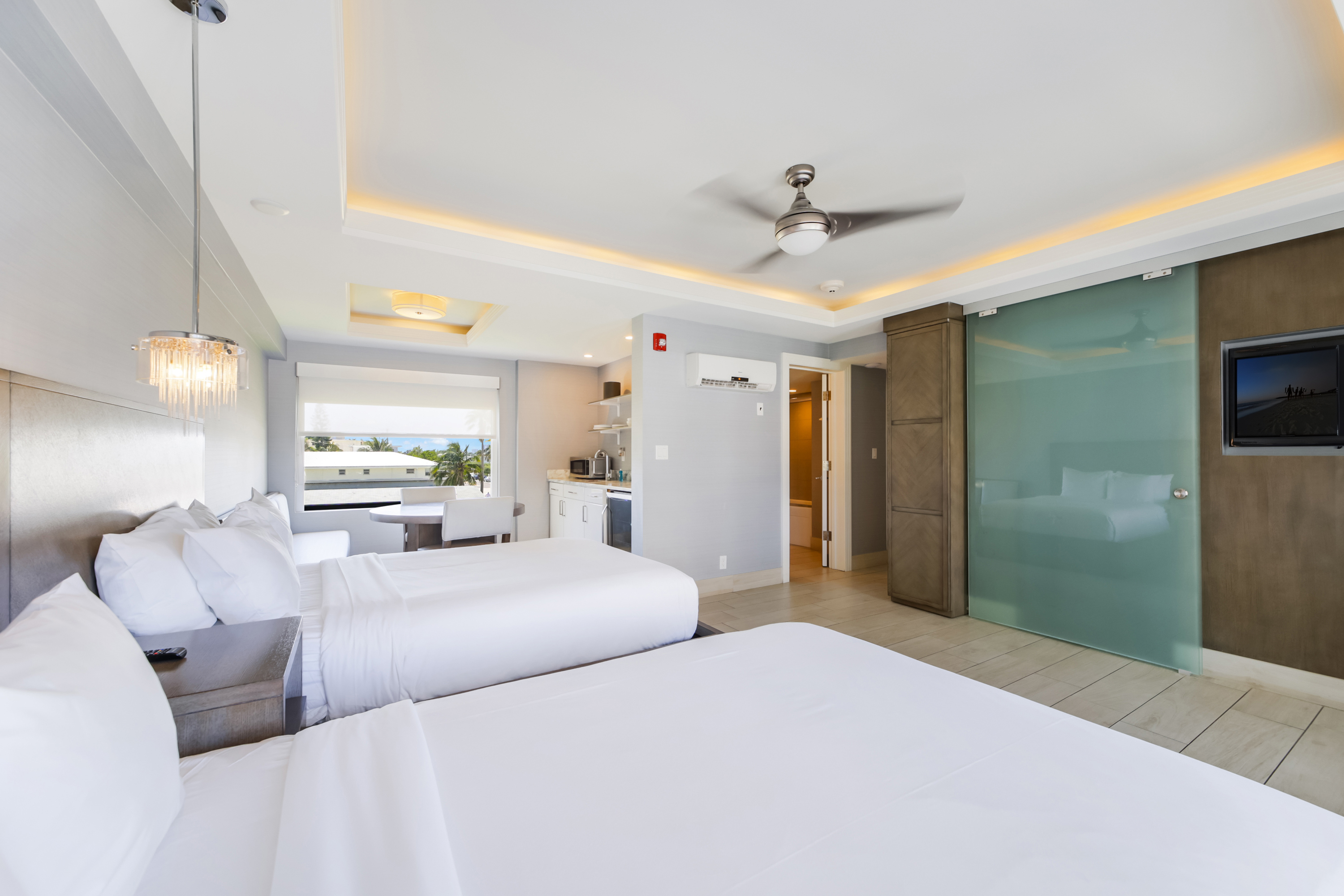 At Mine | Pool Double Suite in Fort Lauderdale - Apartments for