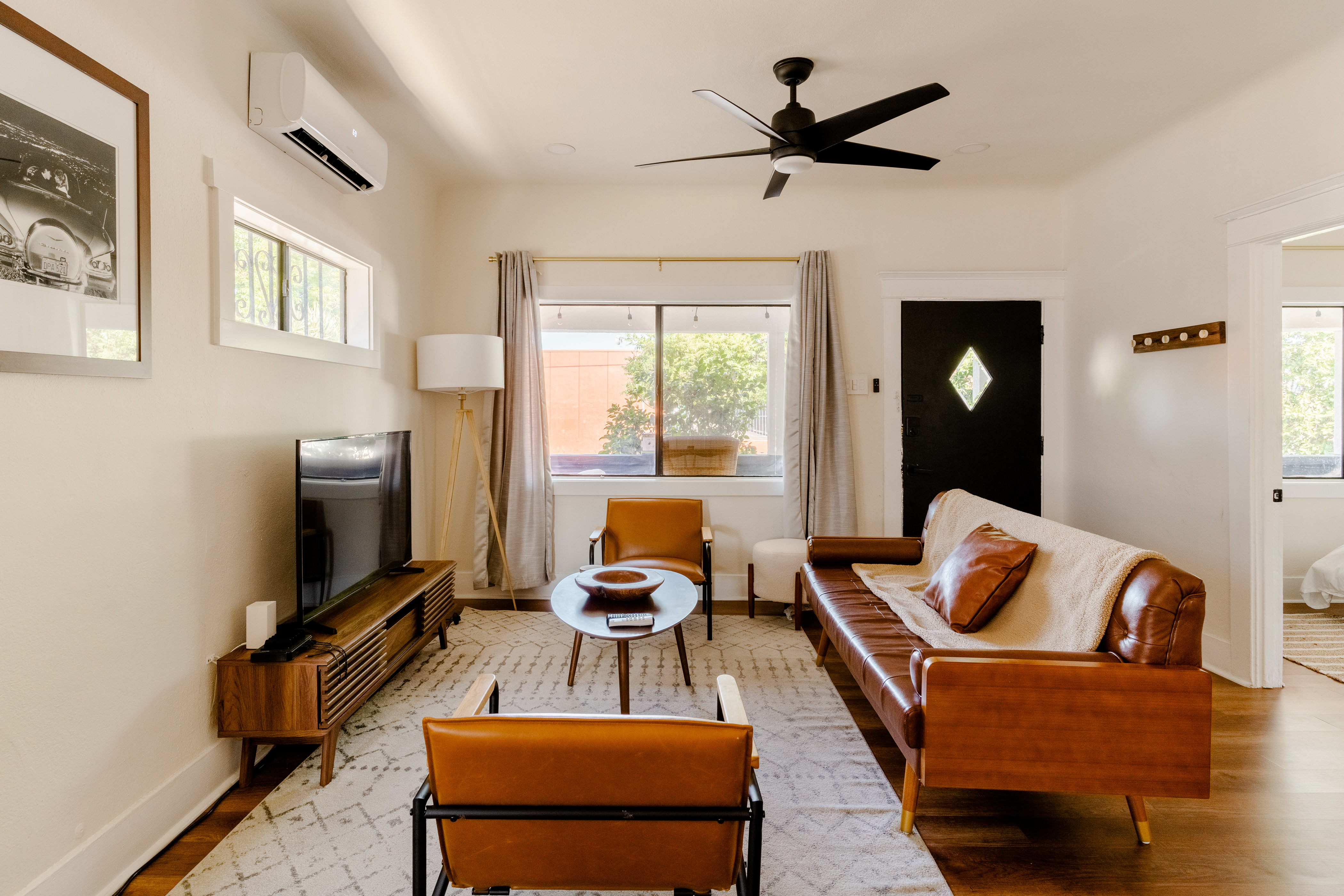 Private, Spacious, Bright & Modern home near DTLA