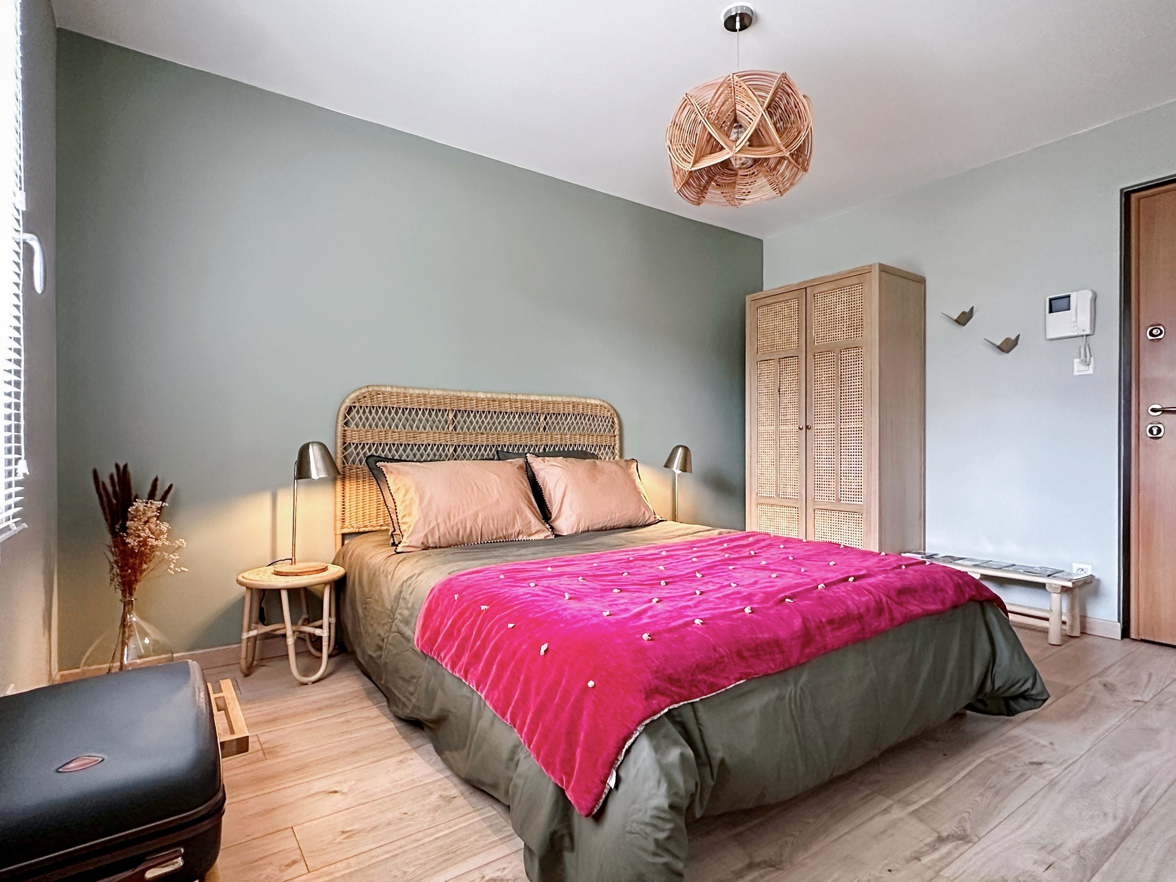 Charming studio with private parking