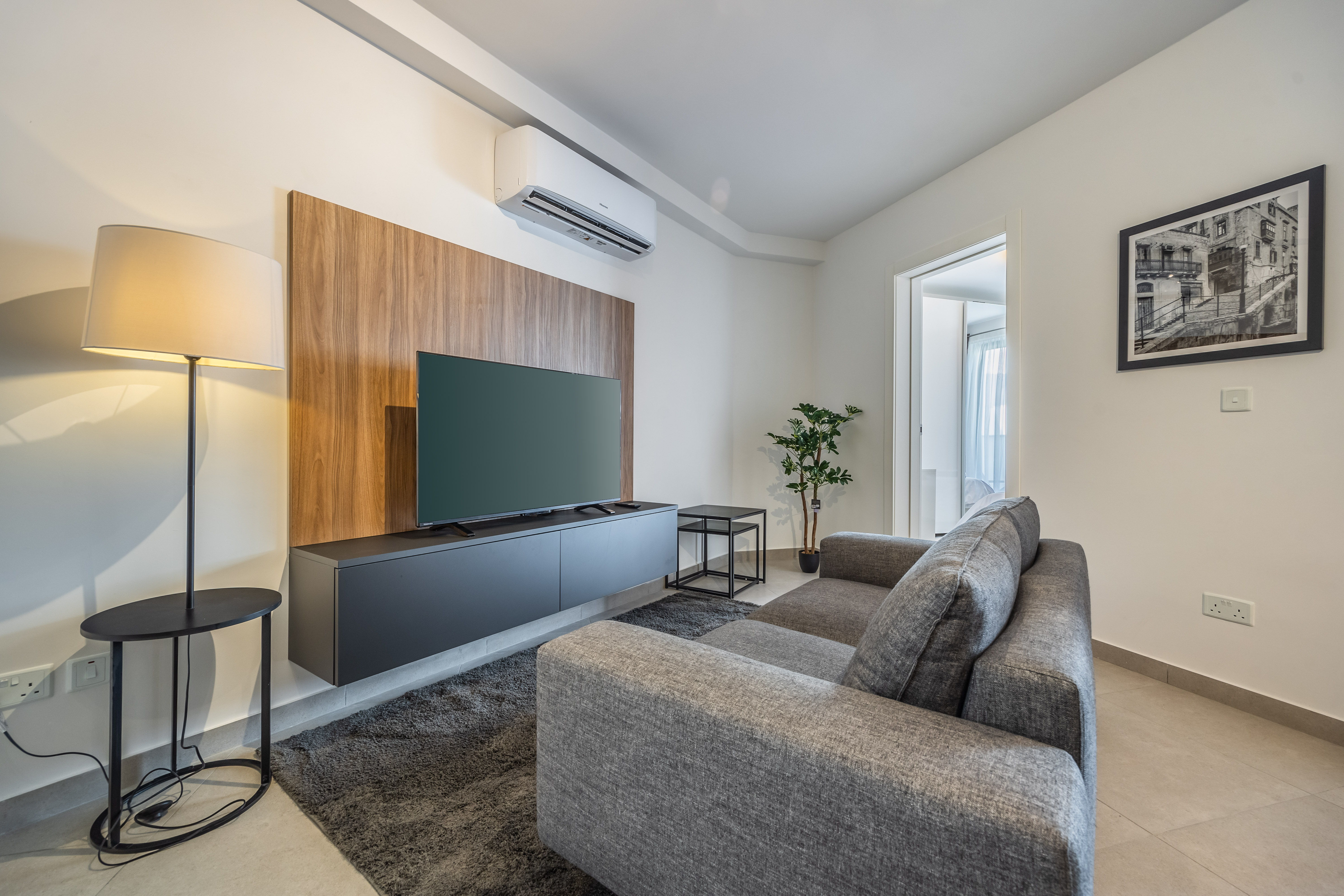 Modern Marvel: Apartment with city views