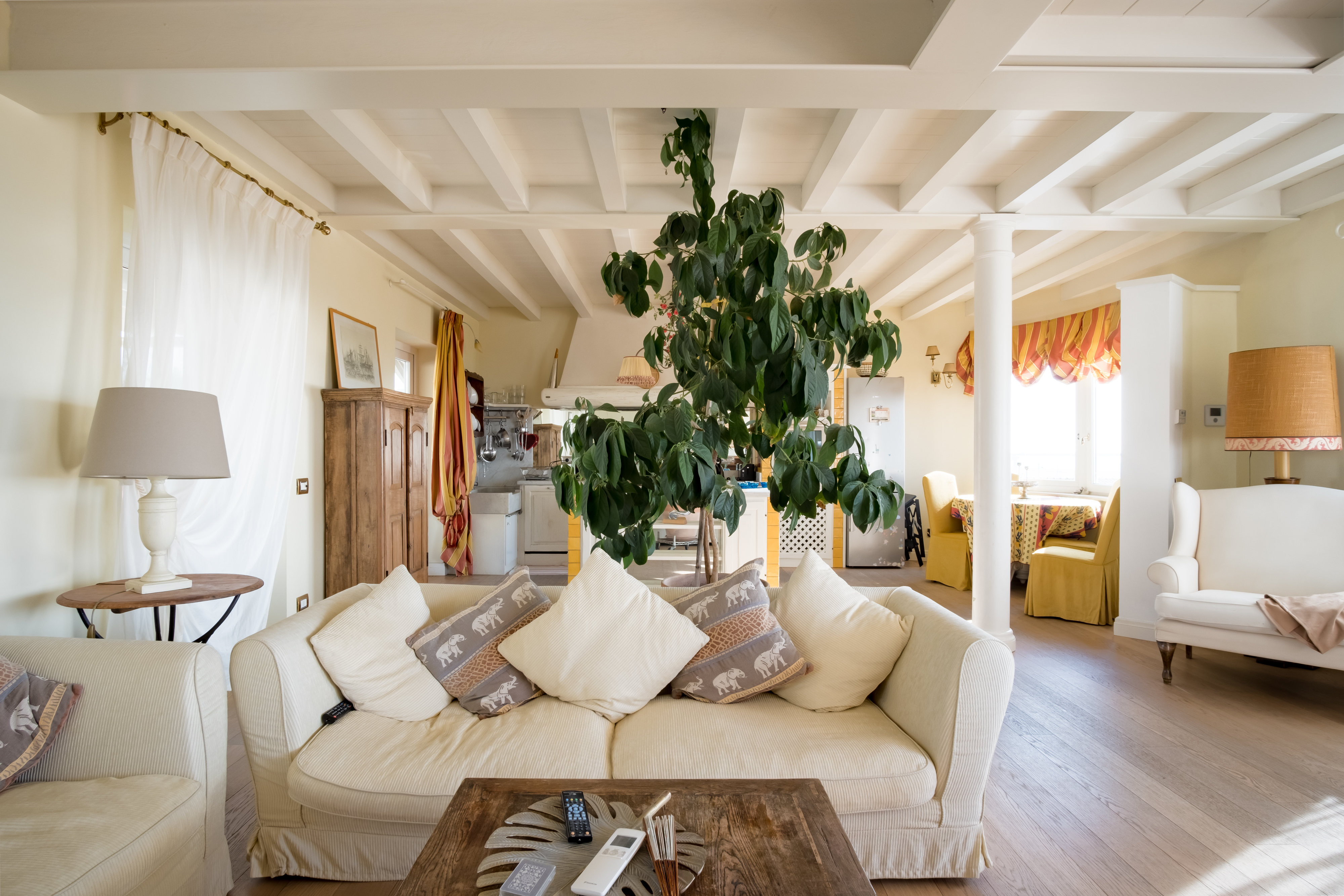 Luxury apartment on the beach