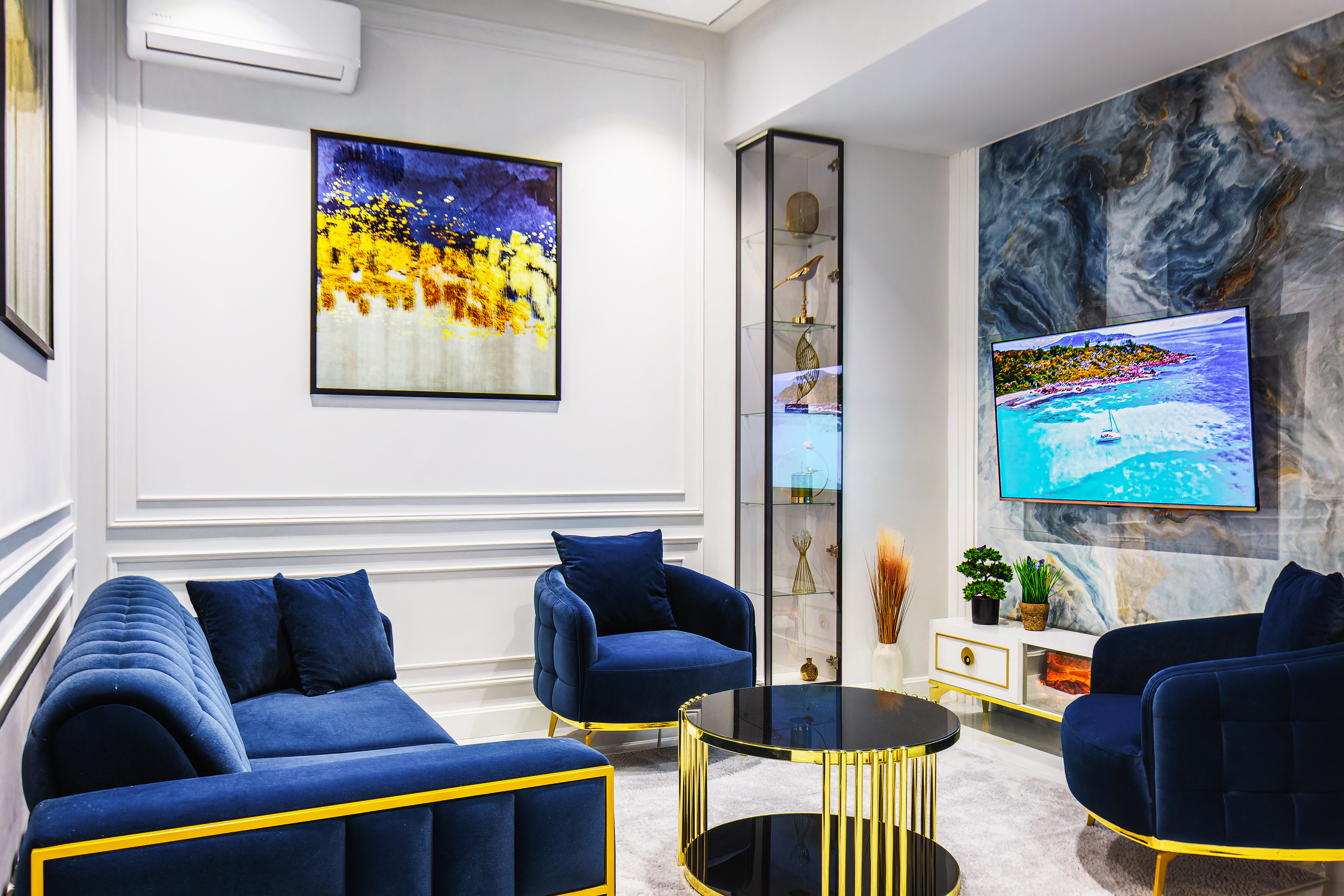 Big luxury apartment