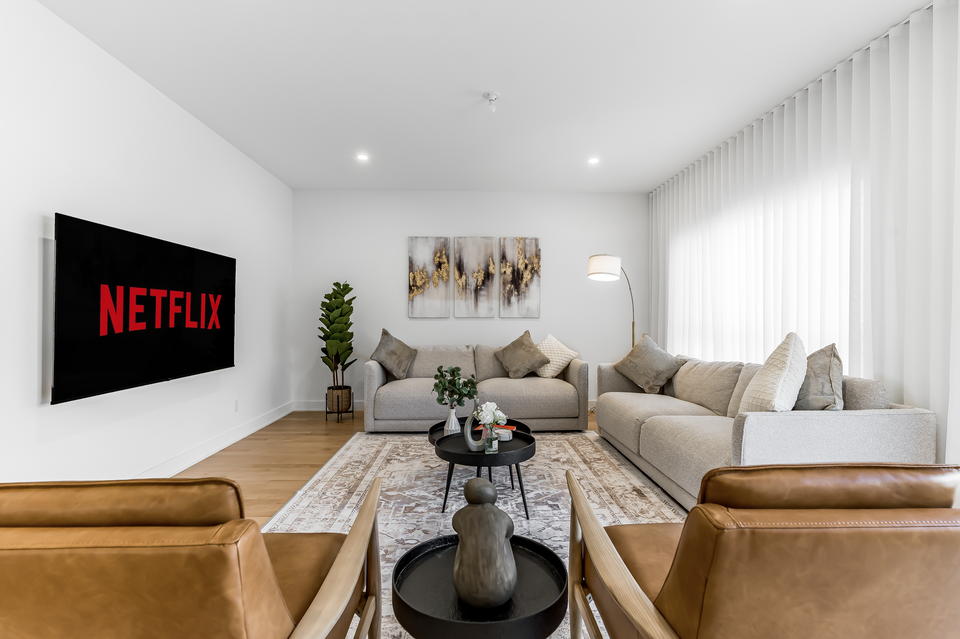 Spacious 6 Bedrooms Luxury Home