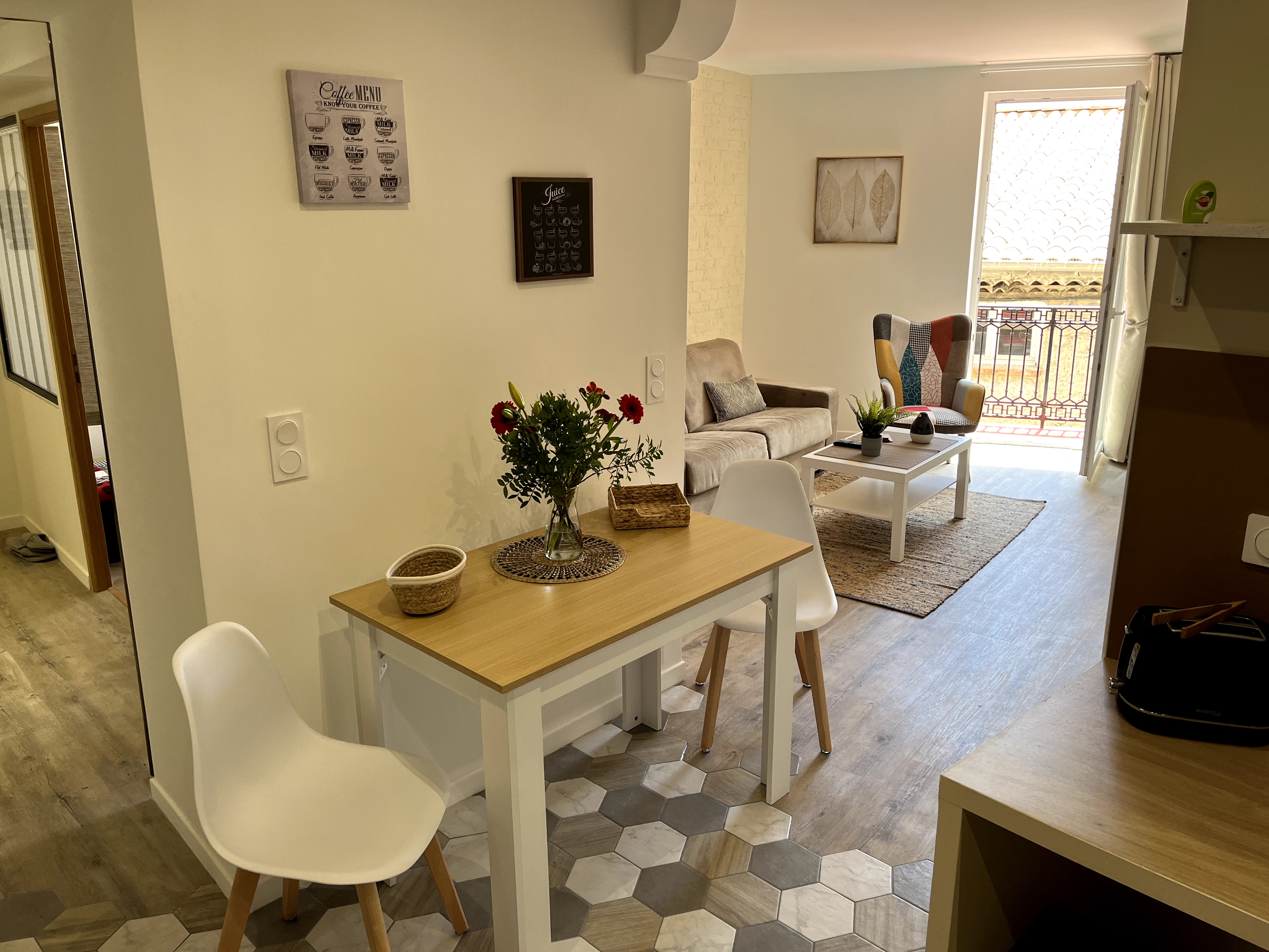 Apartment heart of the village 56 M2 with balcony