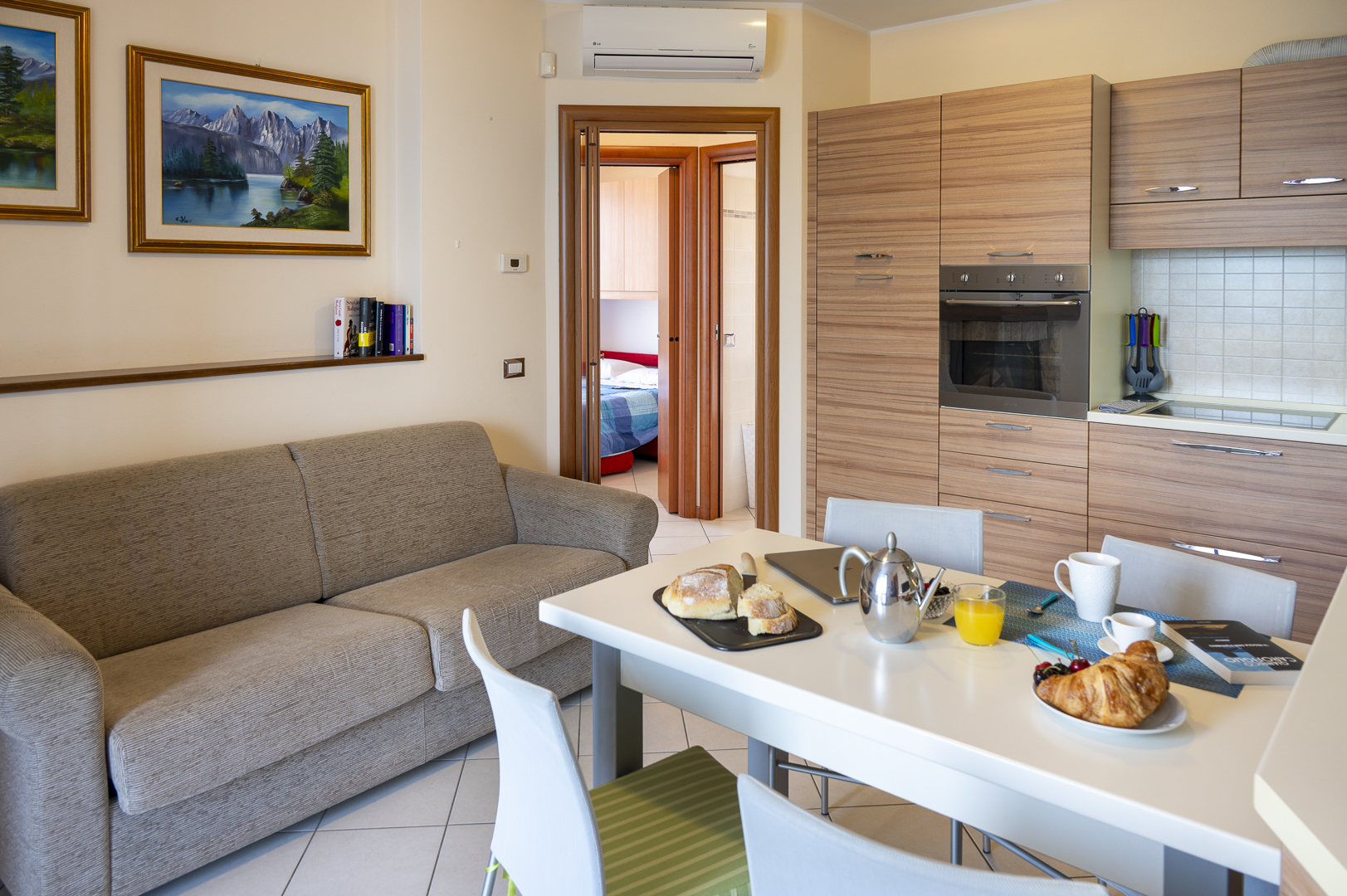 Italian vacation Homes - Iseo Lake Vista Retreat in Tavernola Bergamasca, Bergamo