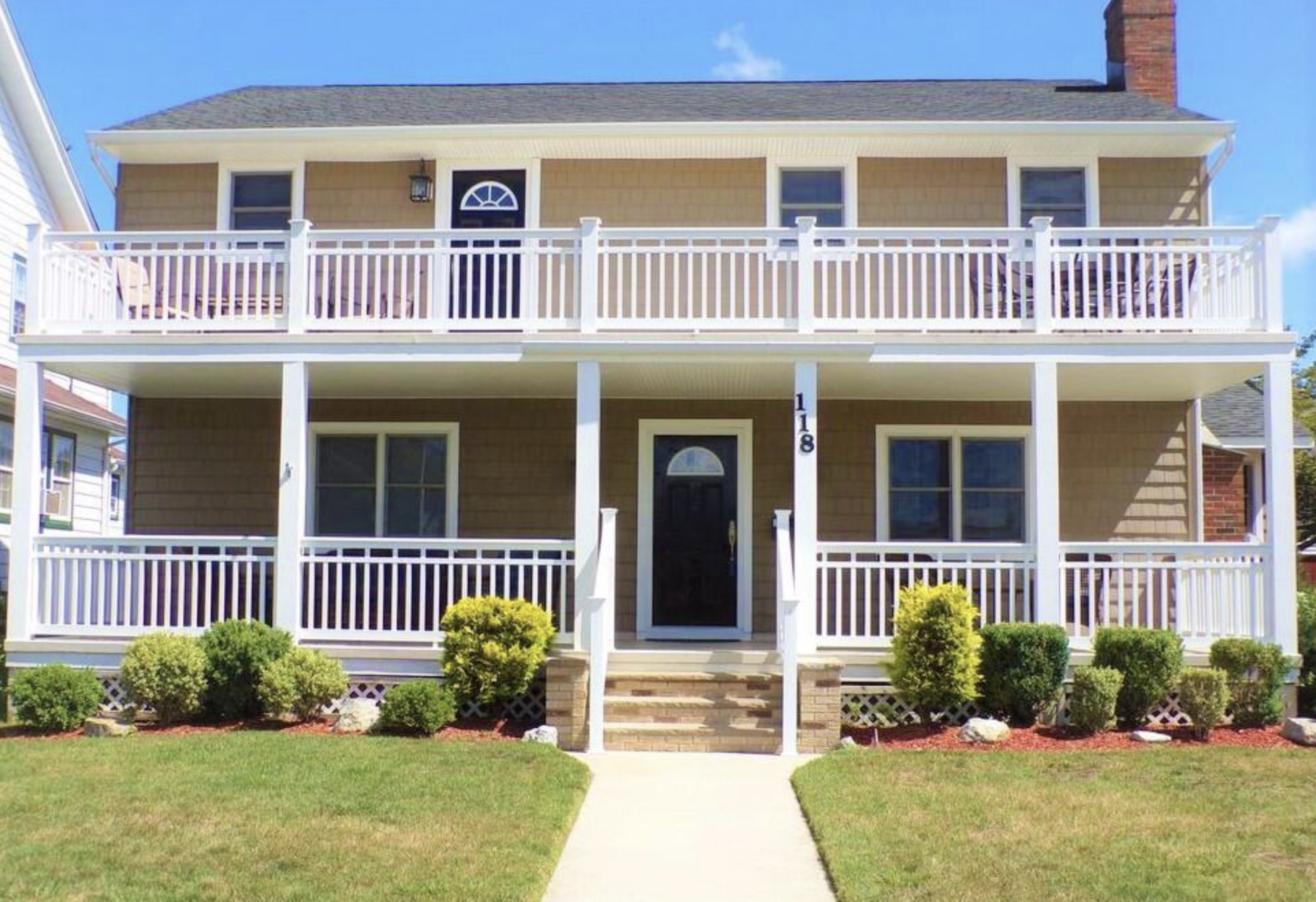 1.5 Blocks from beach