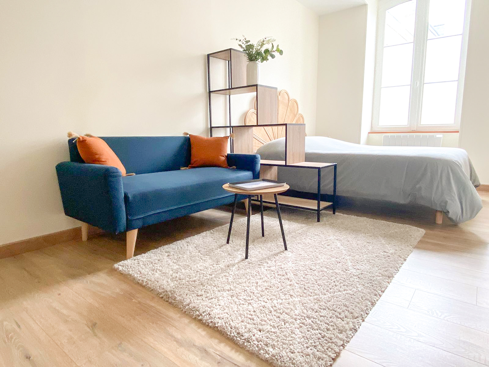 Peaceful heart of town studio