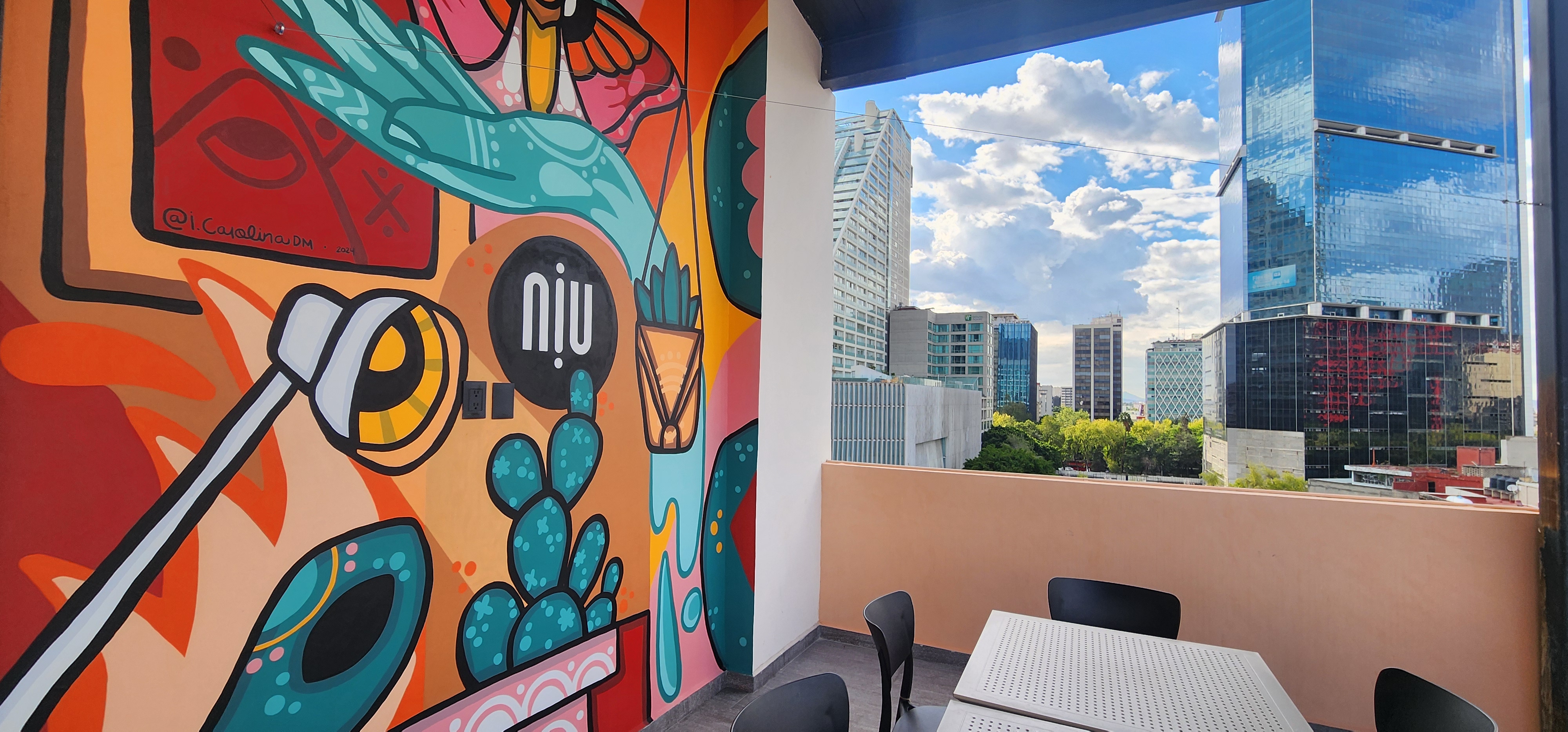 NIU | Centric & Cozy Balcony Studio | Reforma