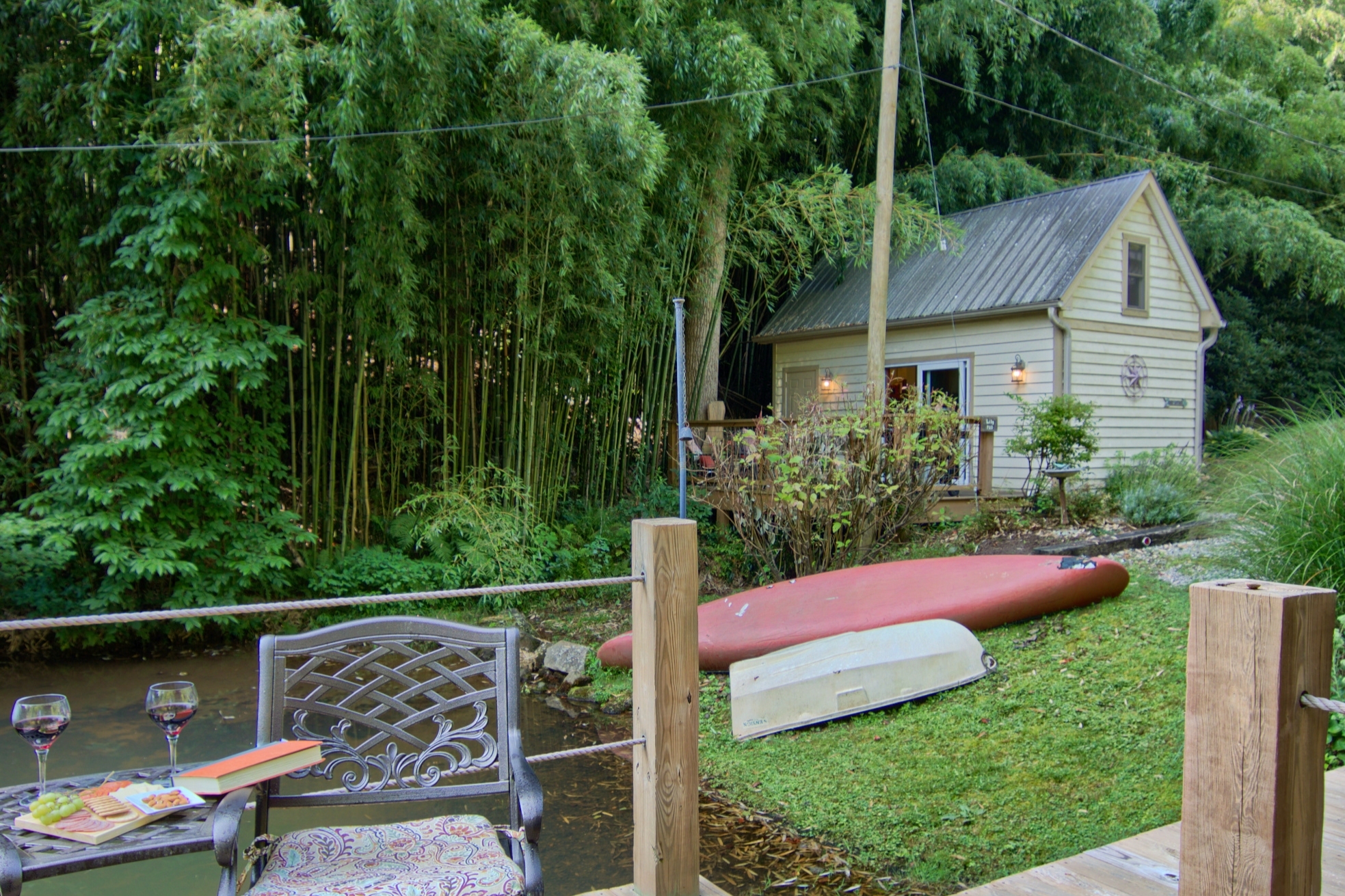 Lily Pad Cottage over a Mountain Stream and Pond in 28803, Asheville