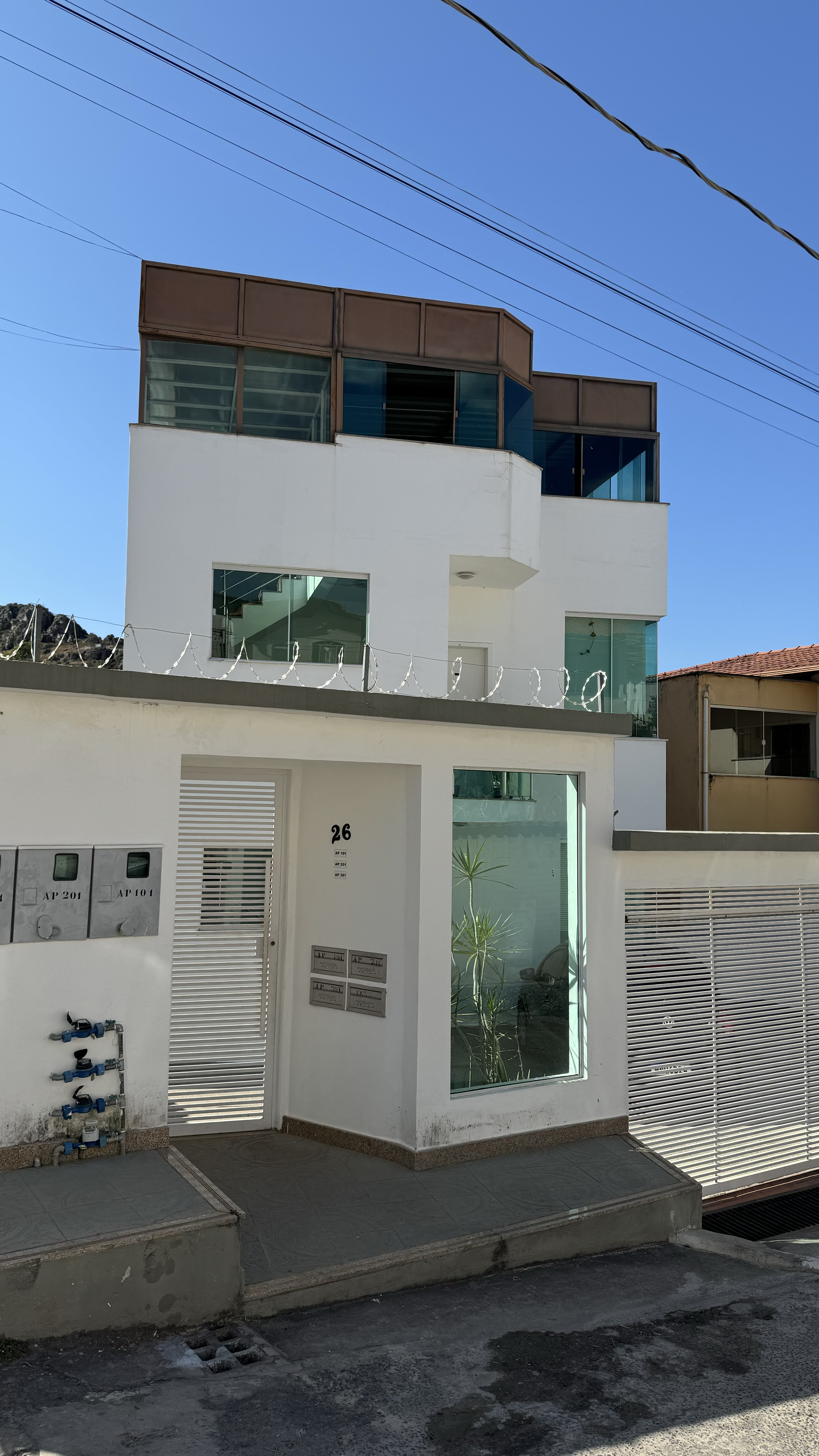 New and complete apartment with garage