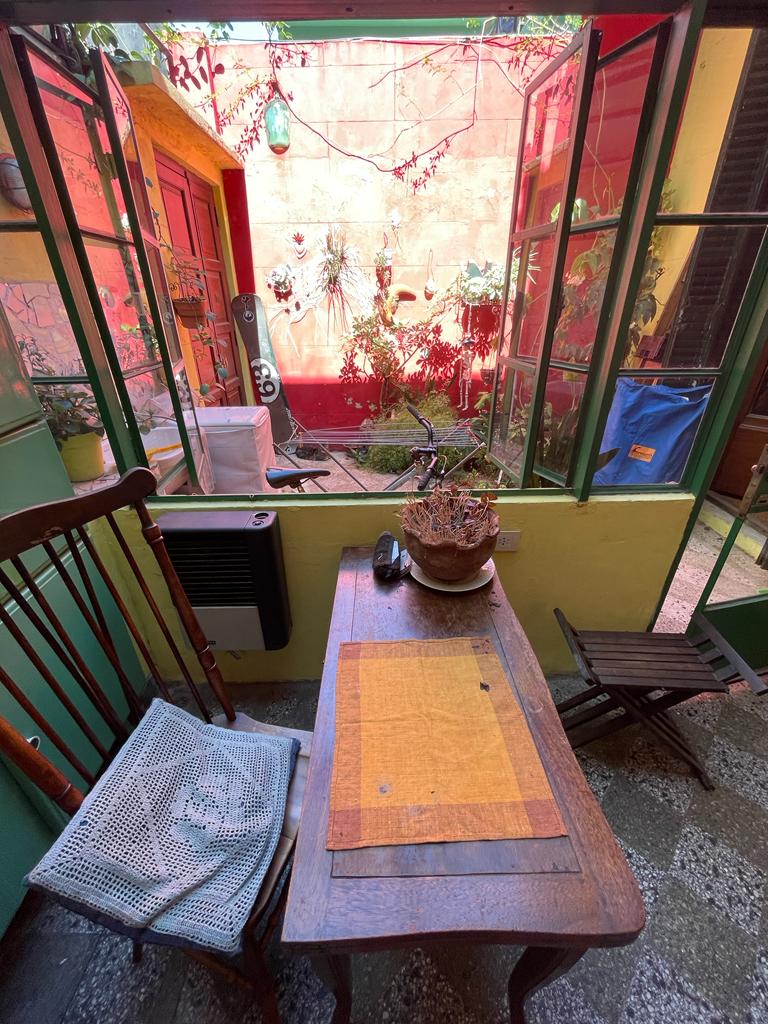Casa con terraza y patio en CABA . in Villa Crespo, Buenos Aires