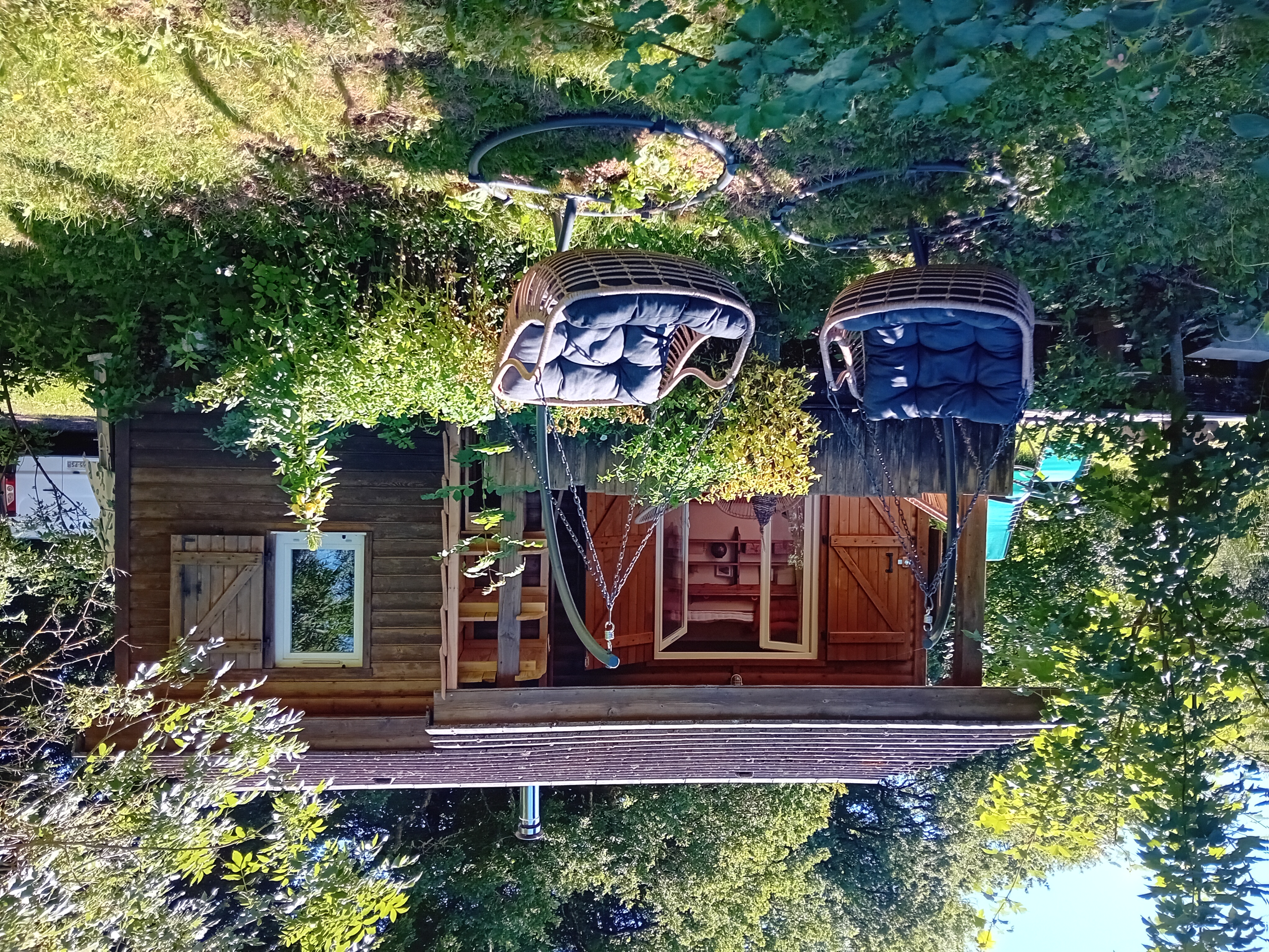 Fishing lakefront cabin chalet