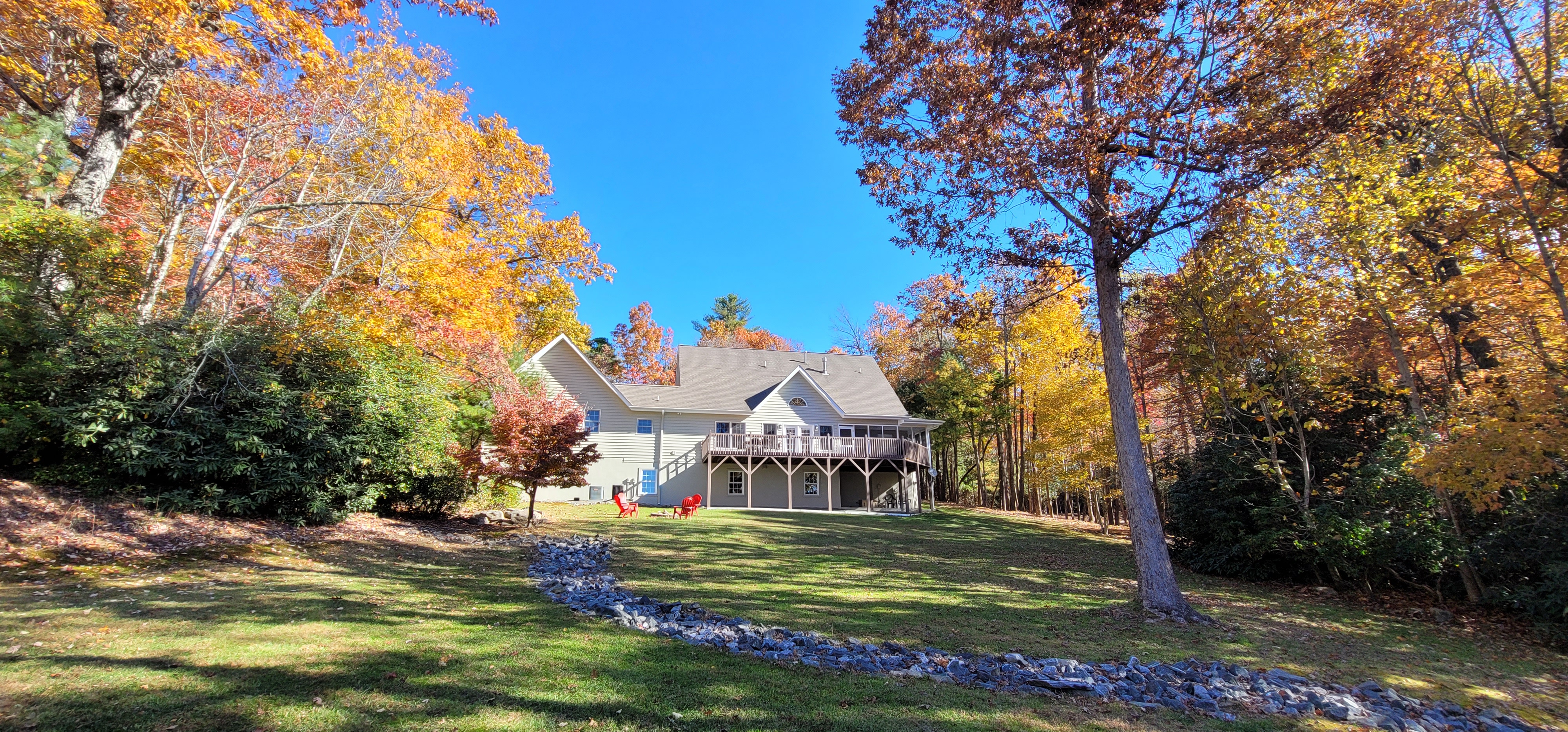 Stunning Views/Fall Colors, Creek, FPlace & FPit