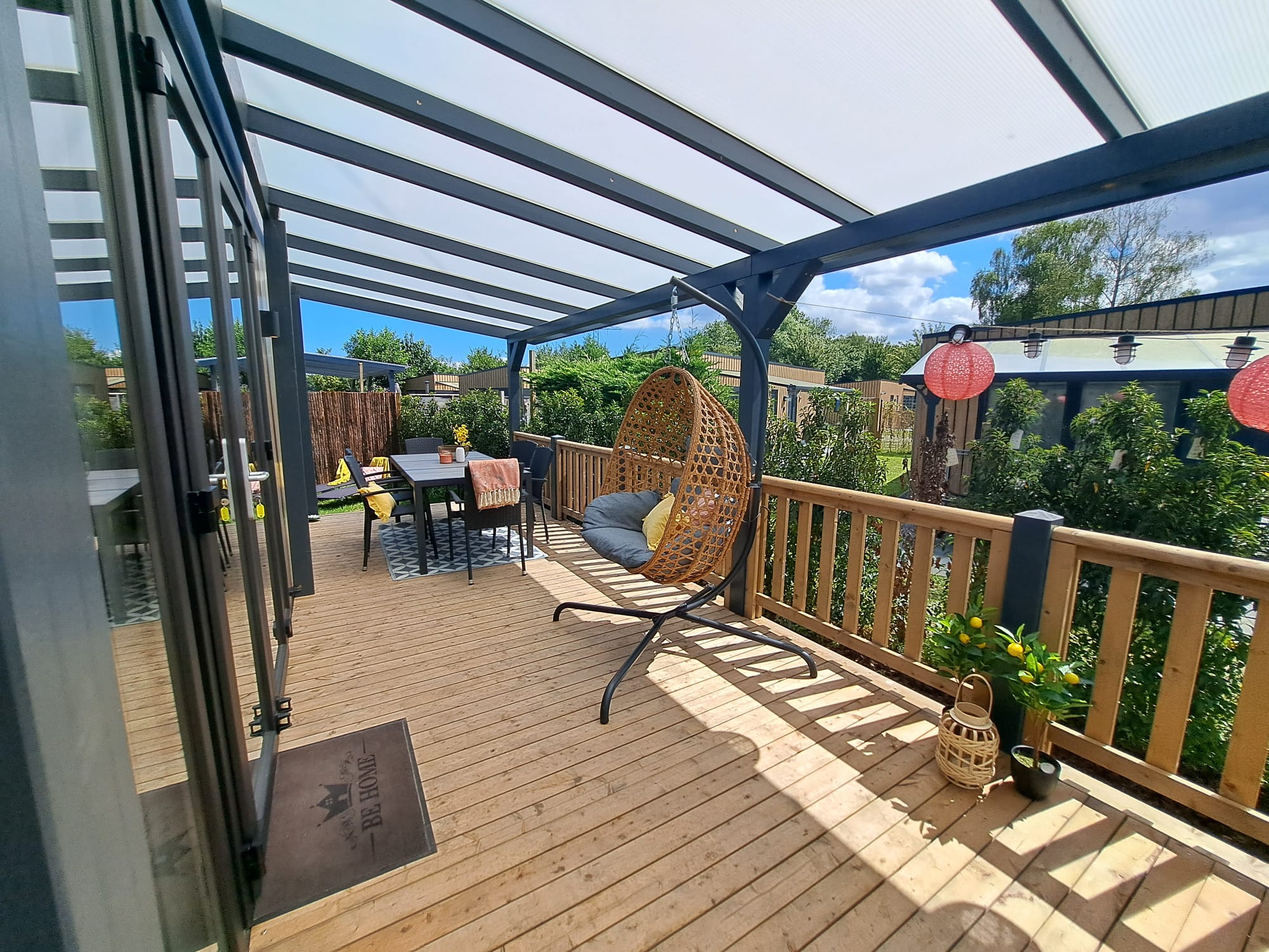 Chalet with veranda, incl. swimming pool entrance VP006