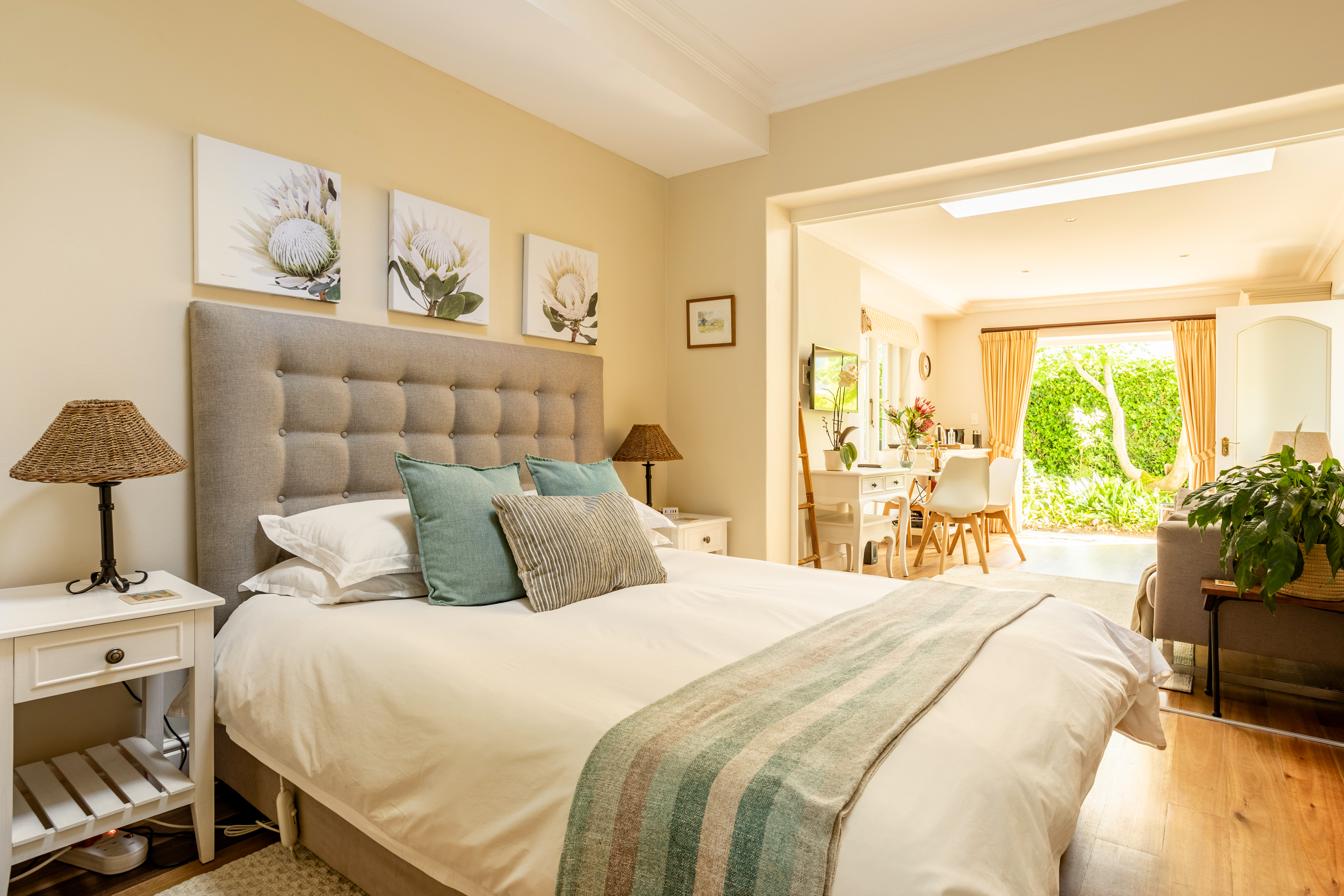 Charming Guest Suite, sep entrance, pool