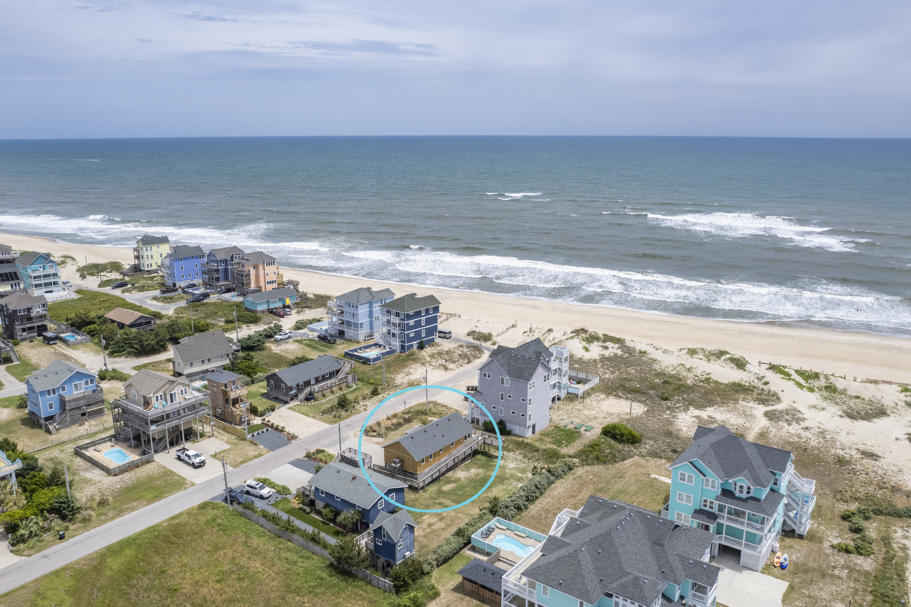 Semi-oceanfront/2 king/1 queen/wheelchair friendly