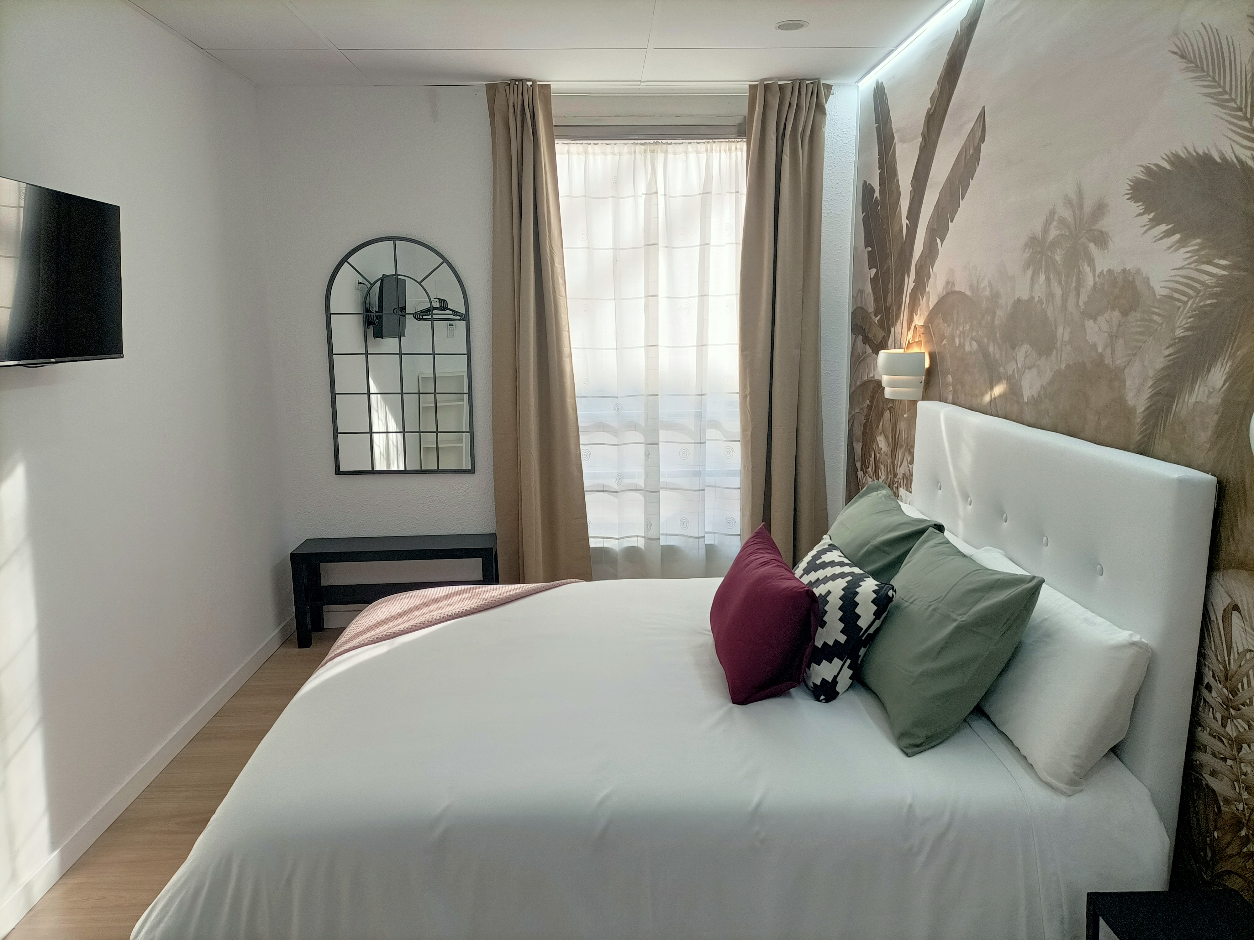 A-2 Apartment / Airport & Center