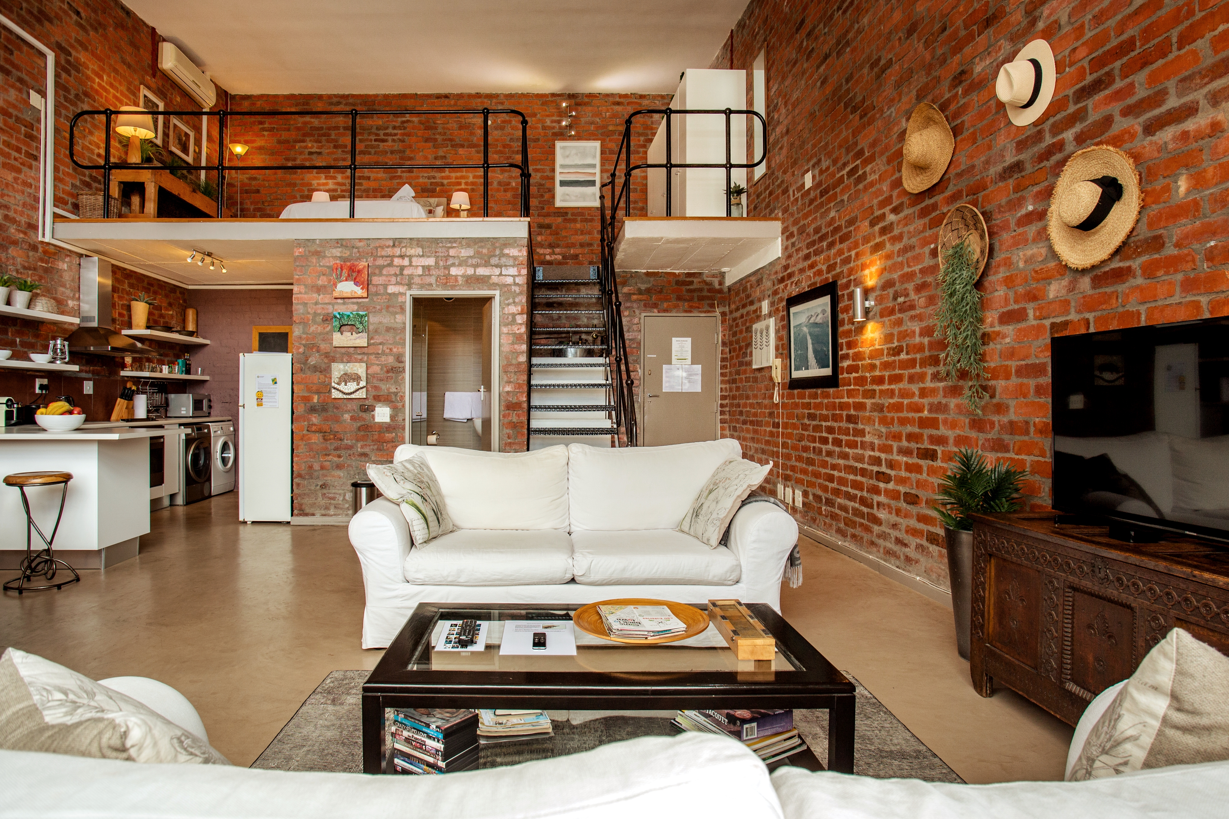 Amazing Loft with Stunning Table Mountain View.