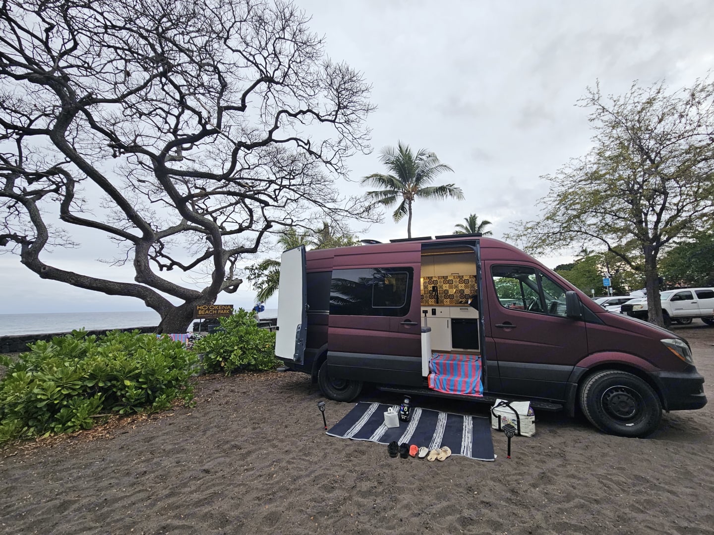 Go Camp Hawaii - King Bed!