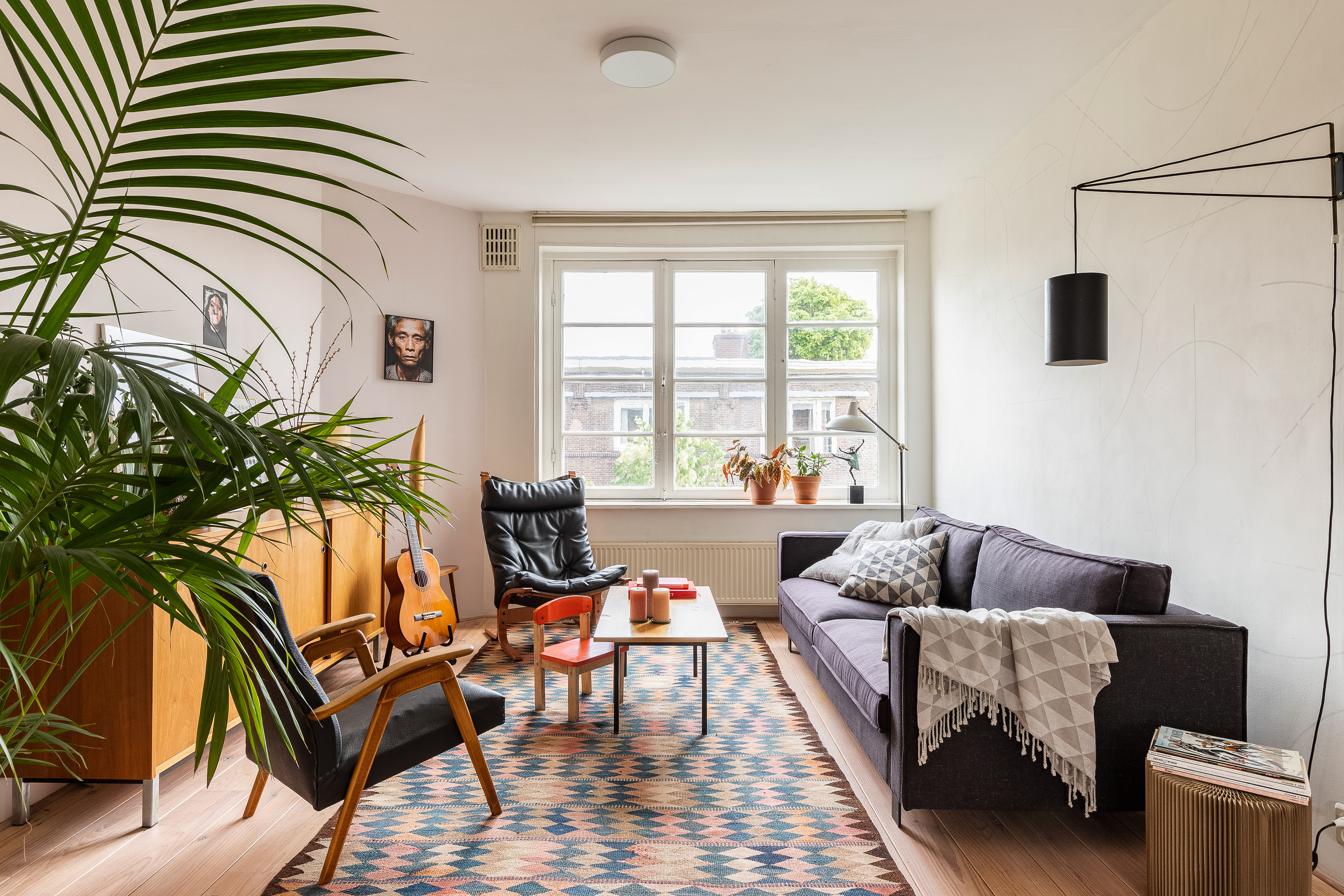 Sunny spacious home filled with art — Amsterdam stay