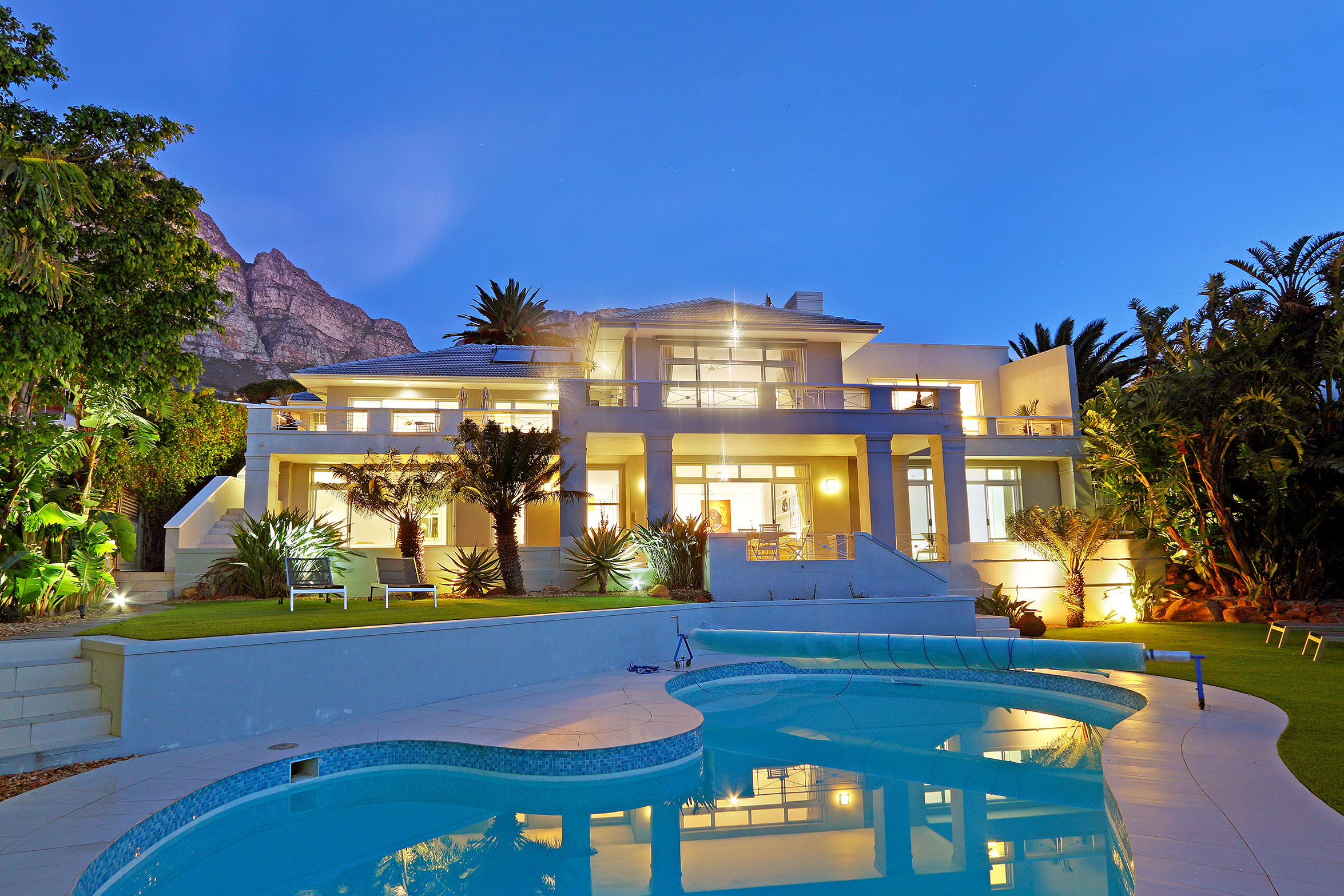 Msangasanga - Superb family Villa in Camps Bay in Ward 54, Cape Town