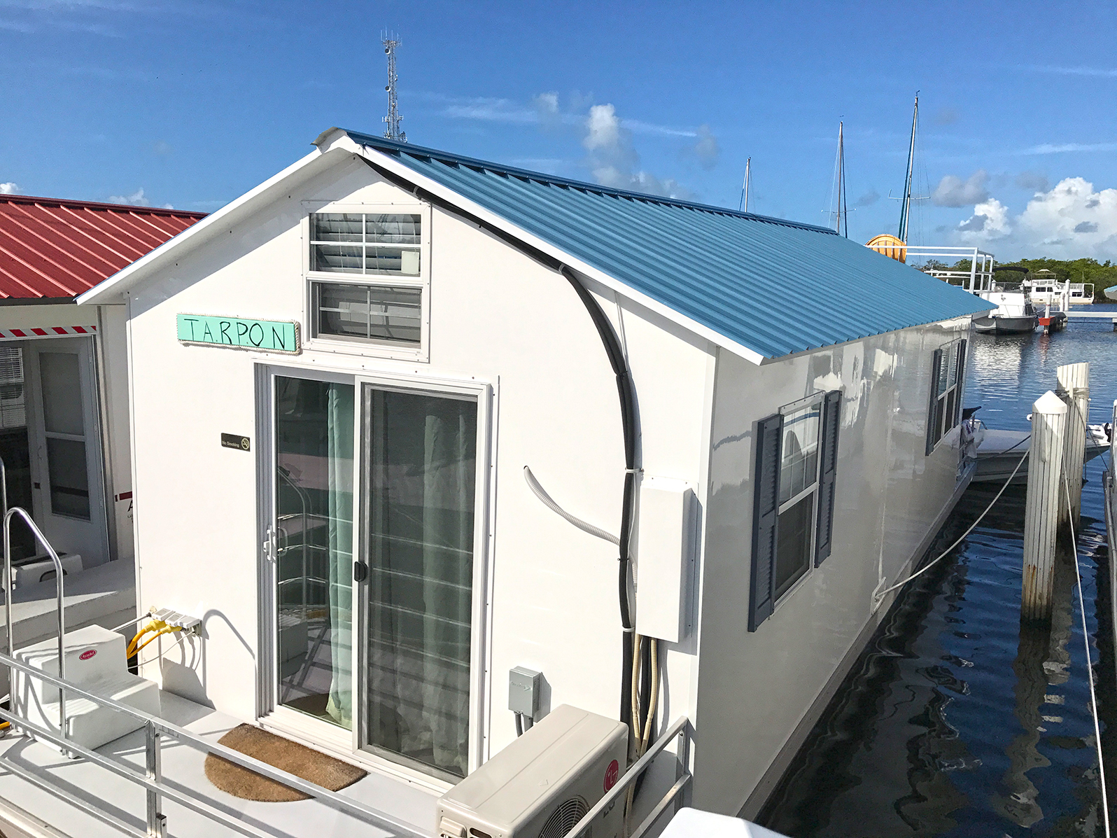 Aqua Lodge Houseboat "Tarpon" Boats for Rent in Tavernier, Florida, United States