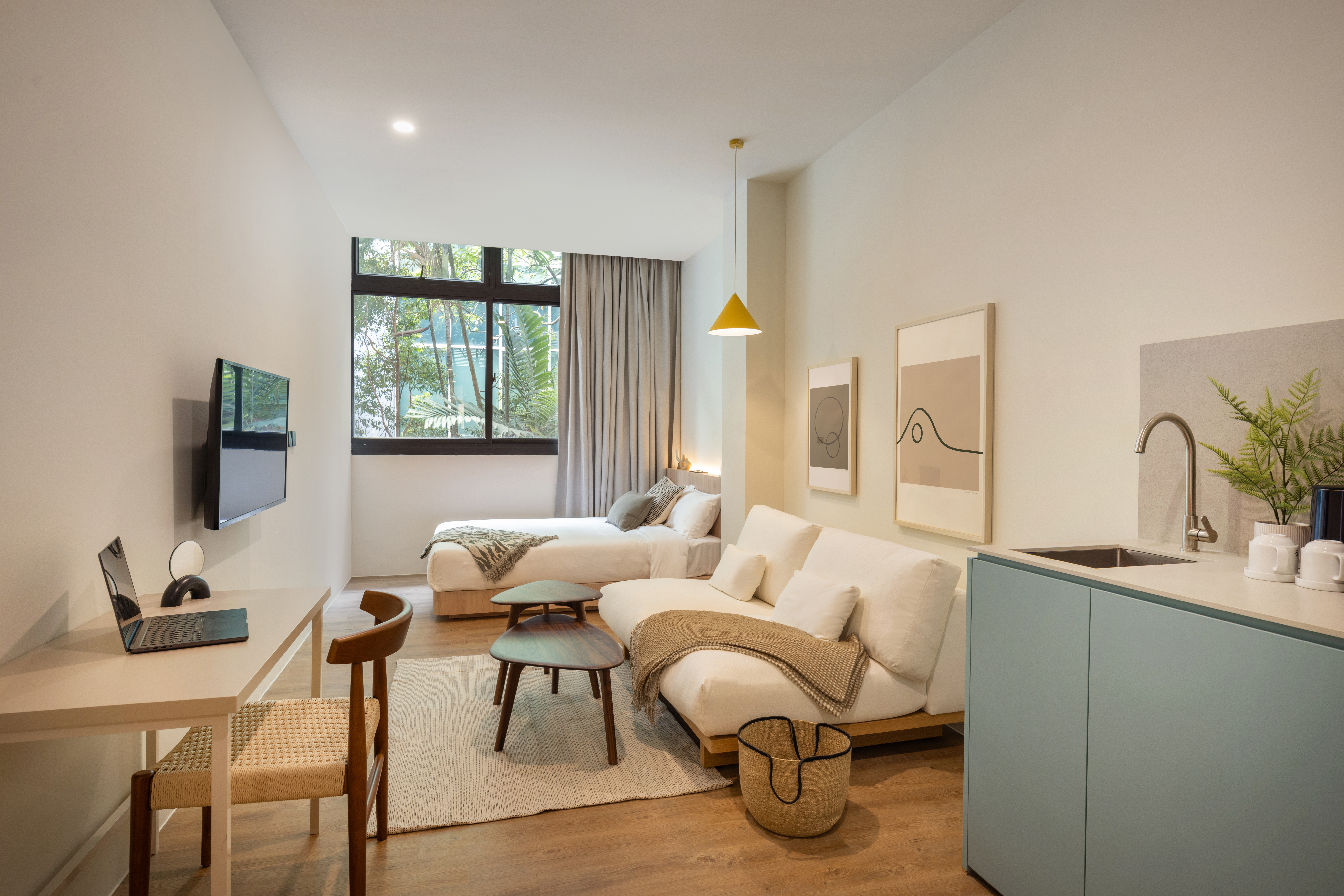 Alma House, Studio
