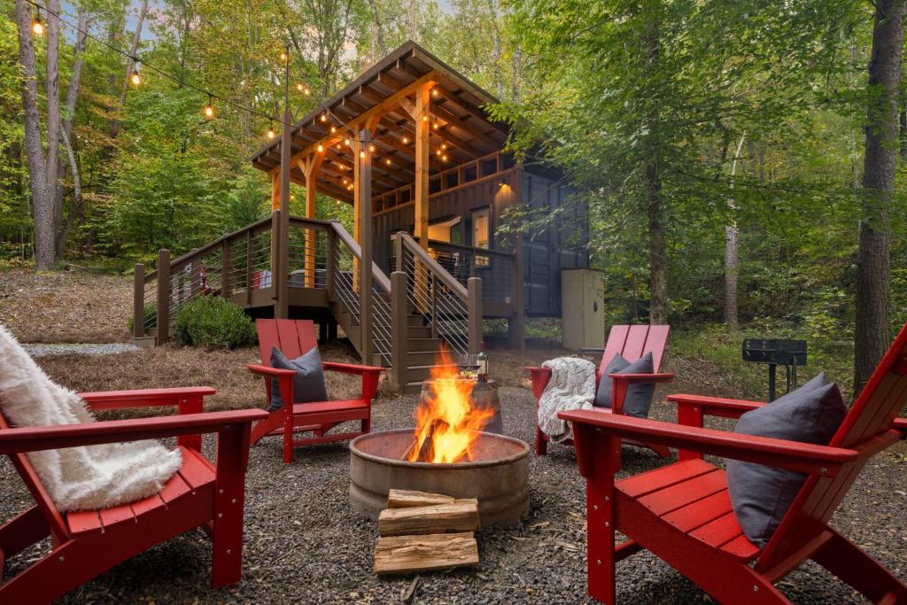 Shipping Container Hot tub Grill Firepit Deck - Shipping