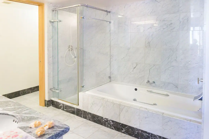 Waikiki Landmark 21F 2BR 2 beds condo/IH in Primary Urban Center, Hawaii