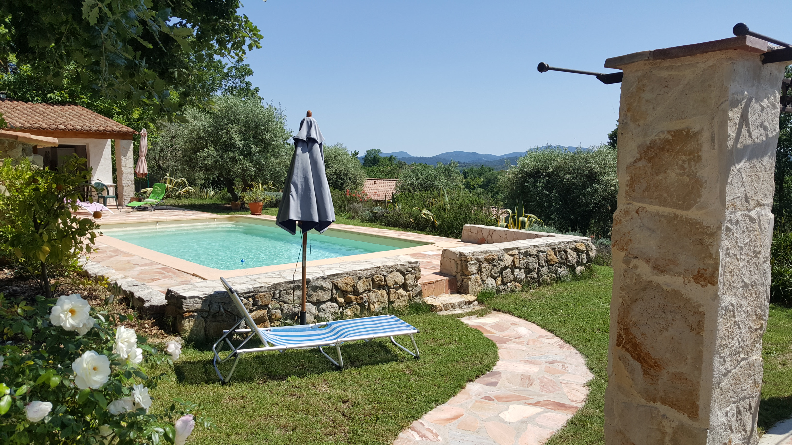 Charming cottage, quiet, Esterel view
