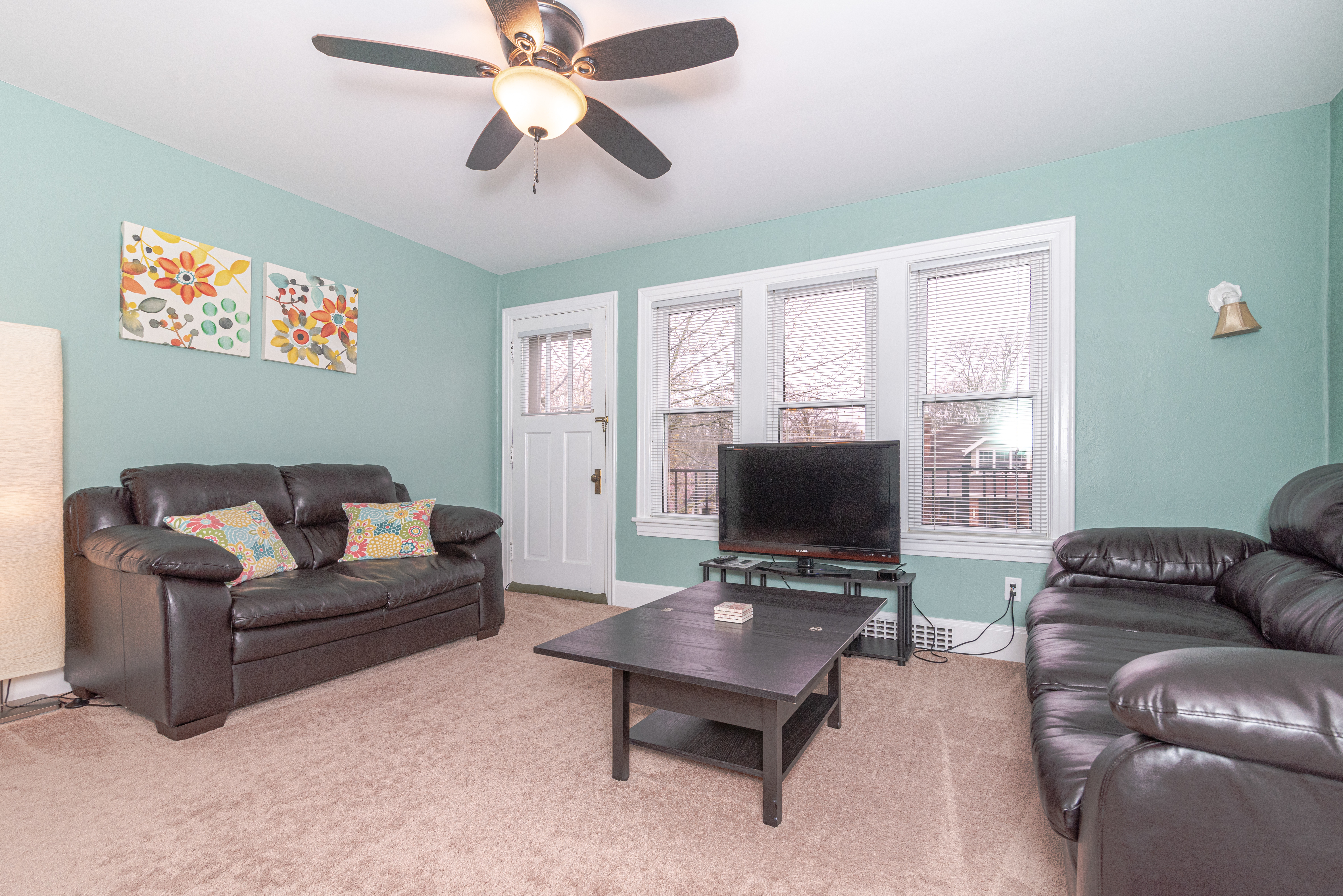 Sunny 2 Br flat, near Big House